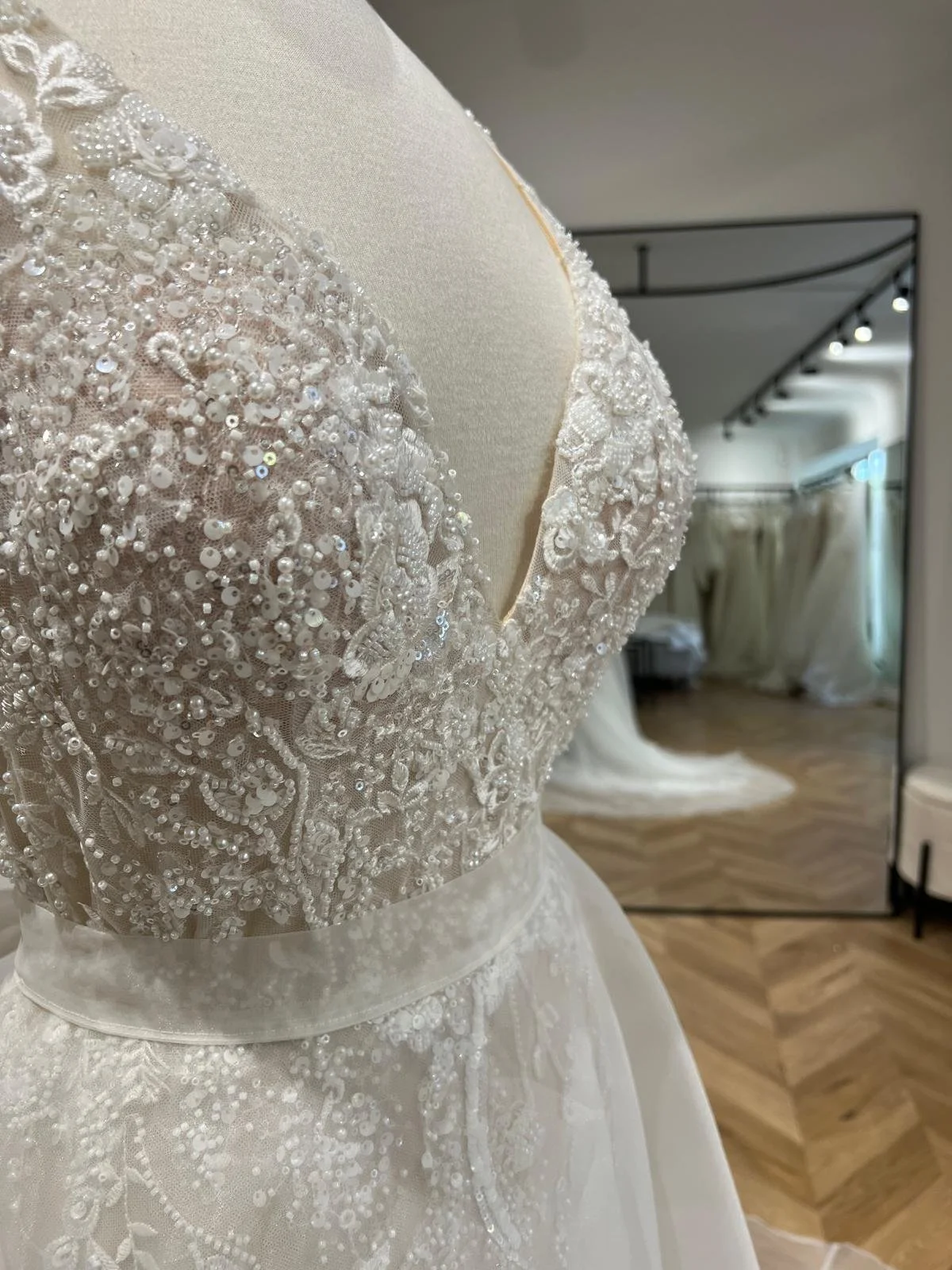 WhatsApp Image 2025-11-09 at 00.24.52_cde46785.jpg