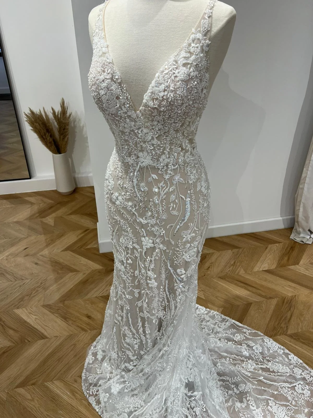 WhatsApp Image 2025-11-09 at 00.24.52_8e9f7e0d.jpg