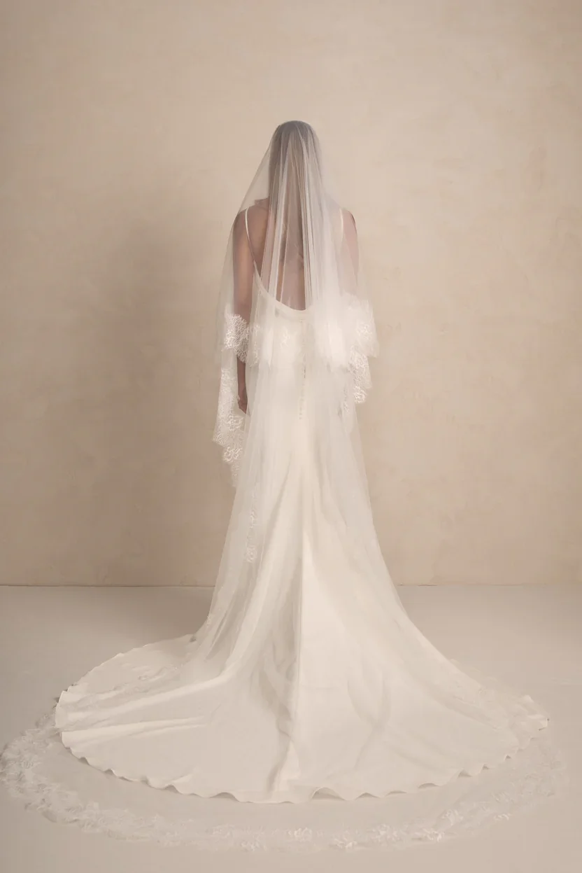 alice-blusher-veil-made-with-love-bridal-product-yas-15.webp