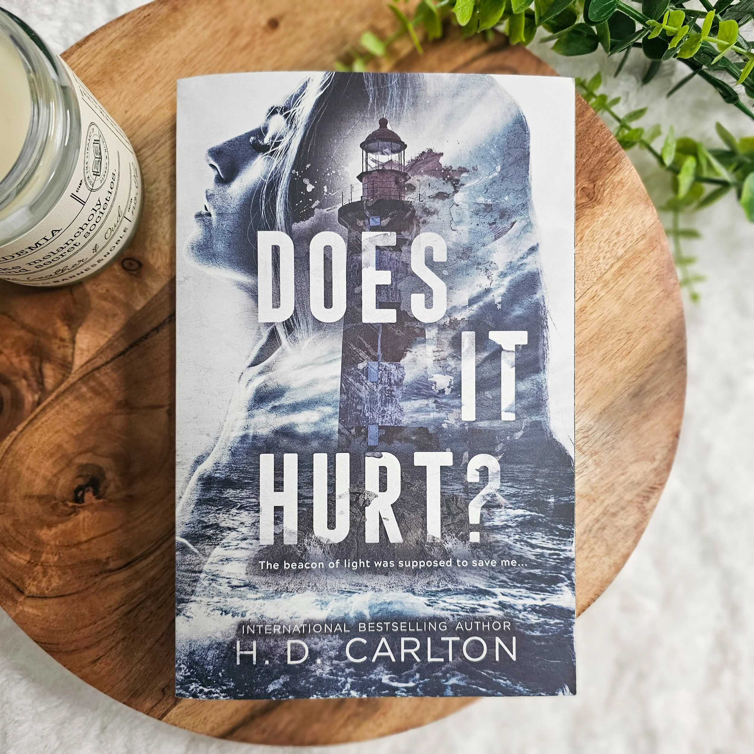 Does It Hurt? | H. D. Carlton