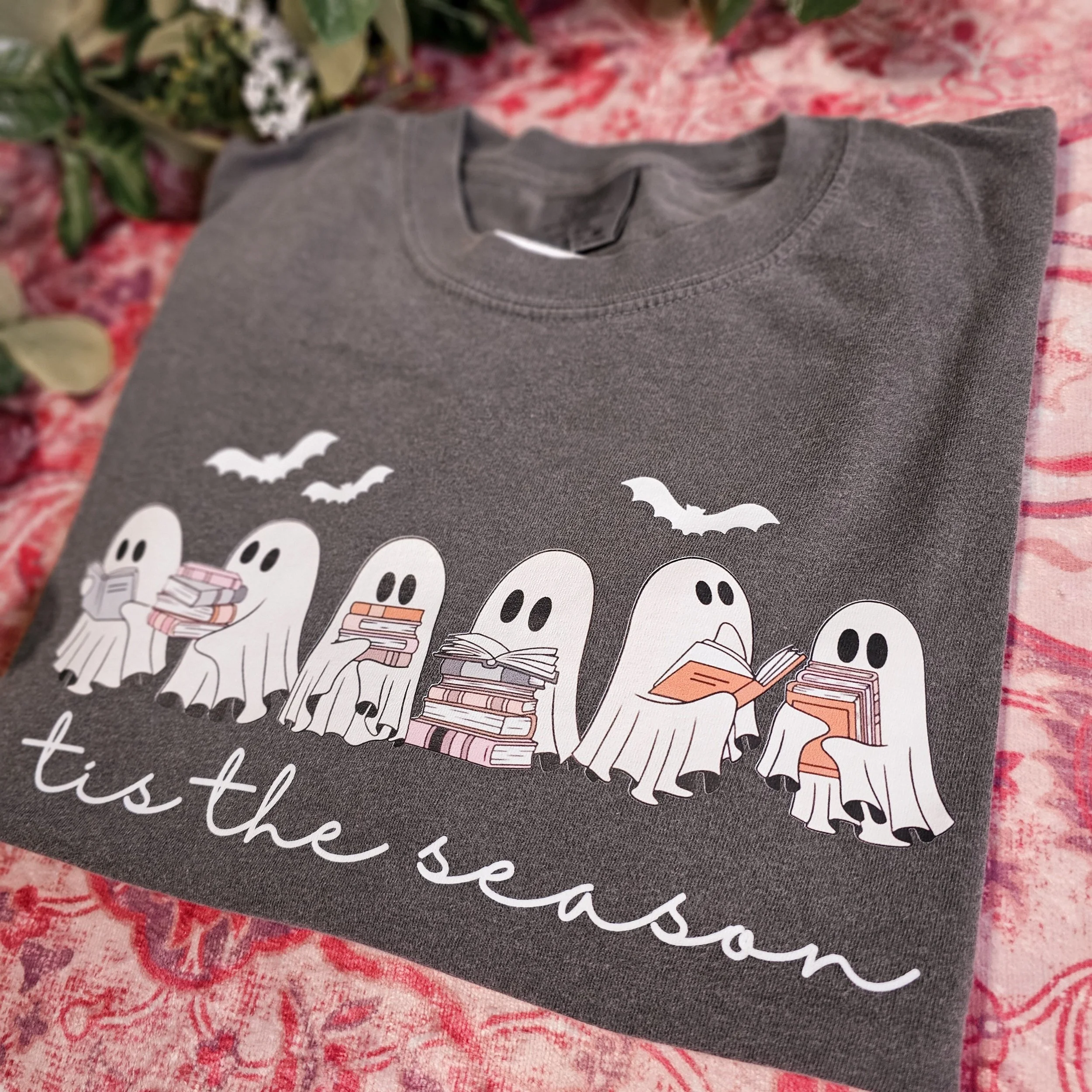 ’Tis the Season Ghost Boxy Tee
