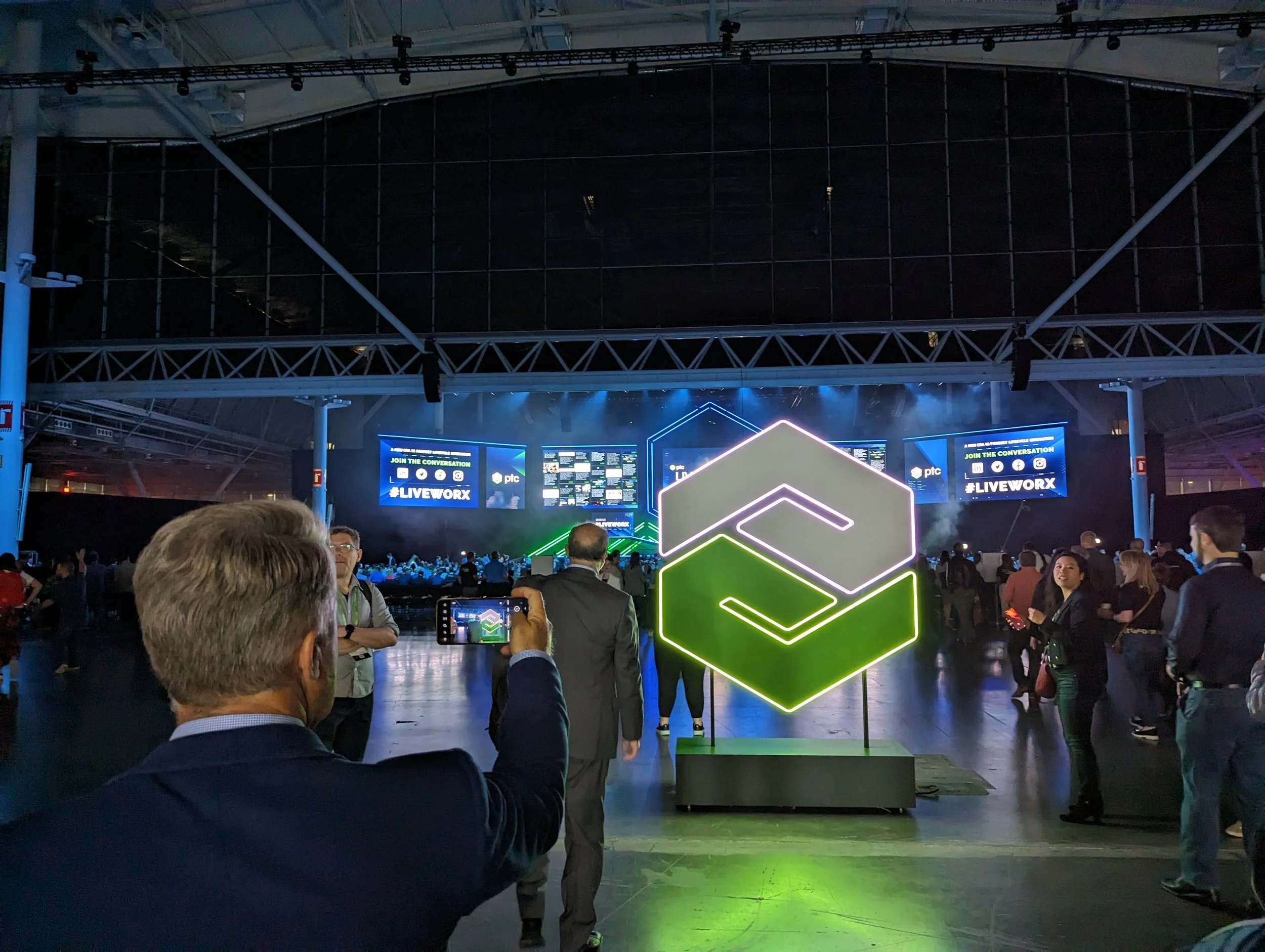 Analyst at PTC's LiveWorx client event