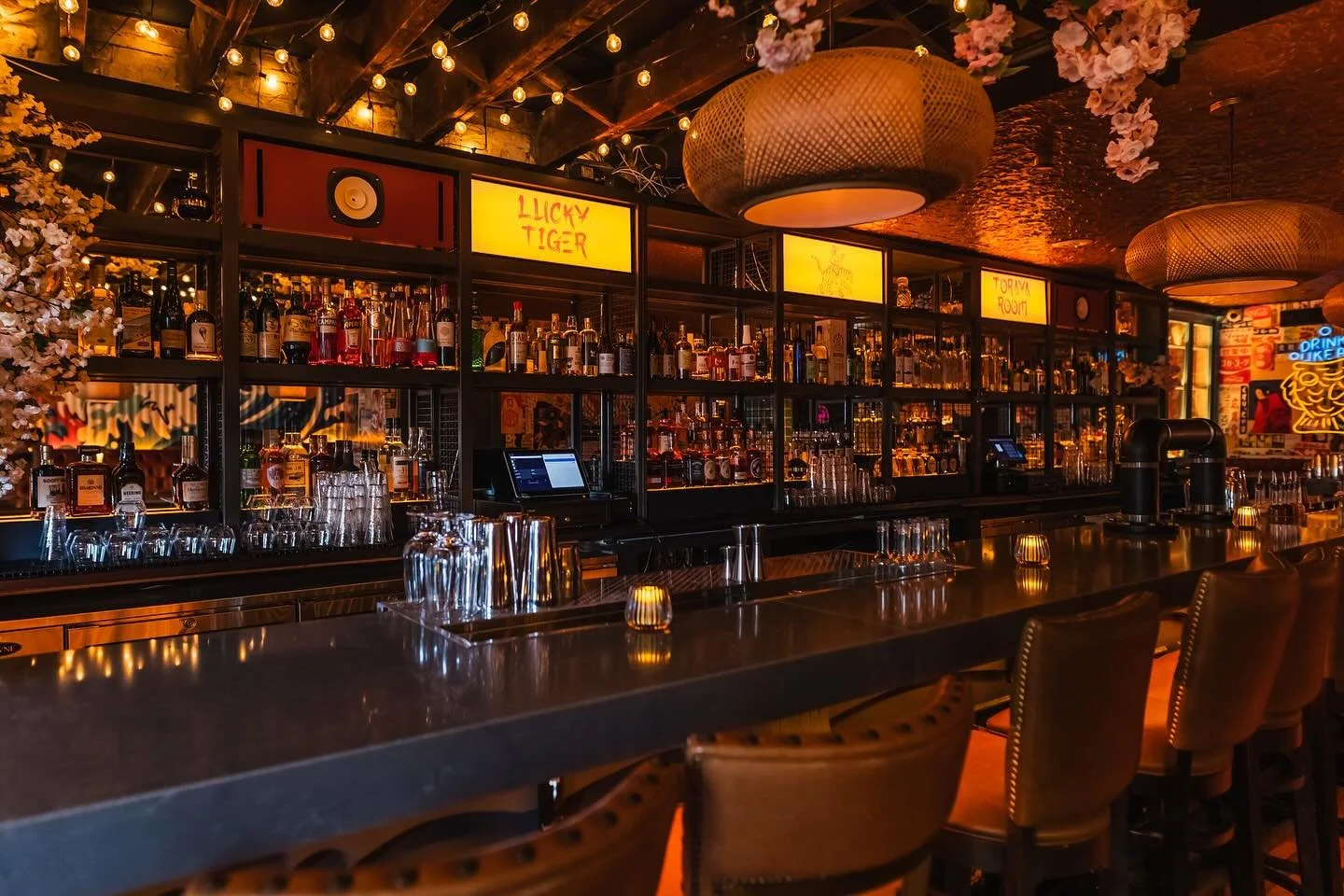 In our Toraya Bar &mdash; the details matter 🐅
Savor your favorite Japanese whiskey or one of our signature cocktails, surrounded by bold graffiti by Filipino-born, NY-bred artist Jappy Agoncillo.

Custom-built speakers set the tone for vinyl nights