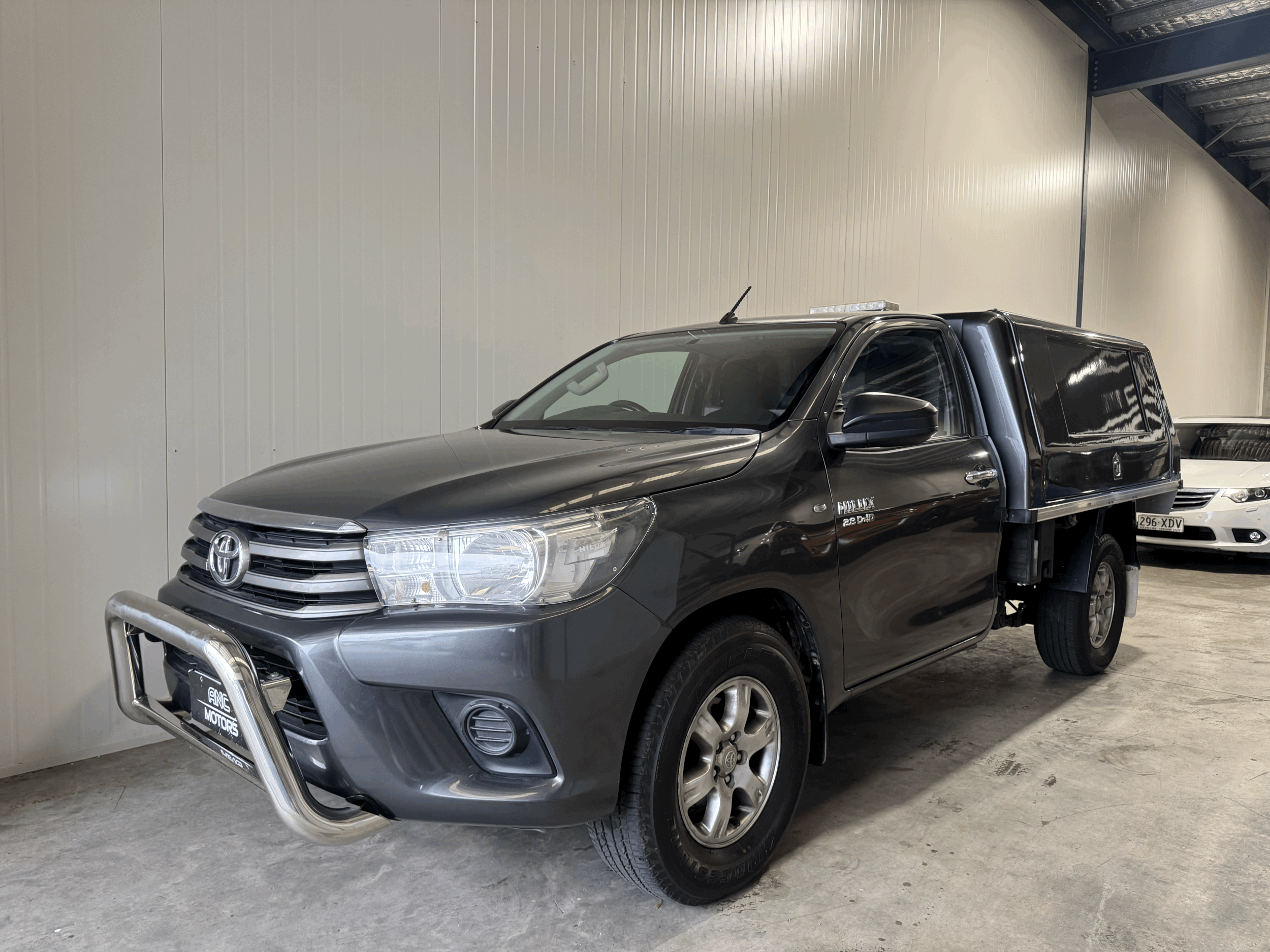 2016 Toyota Hilux SR