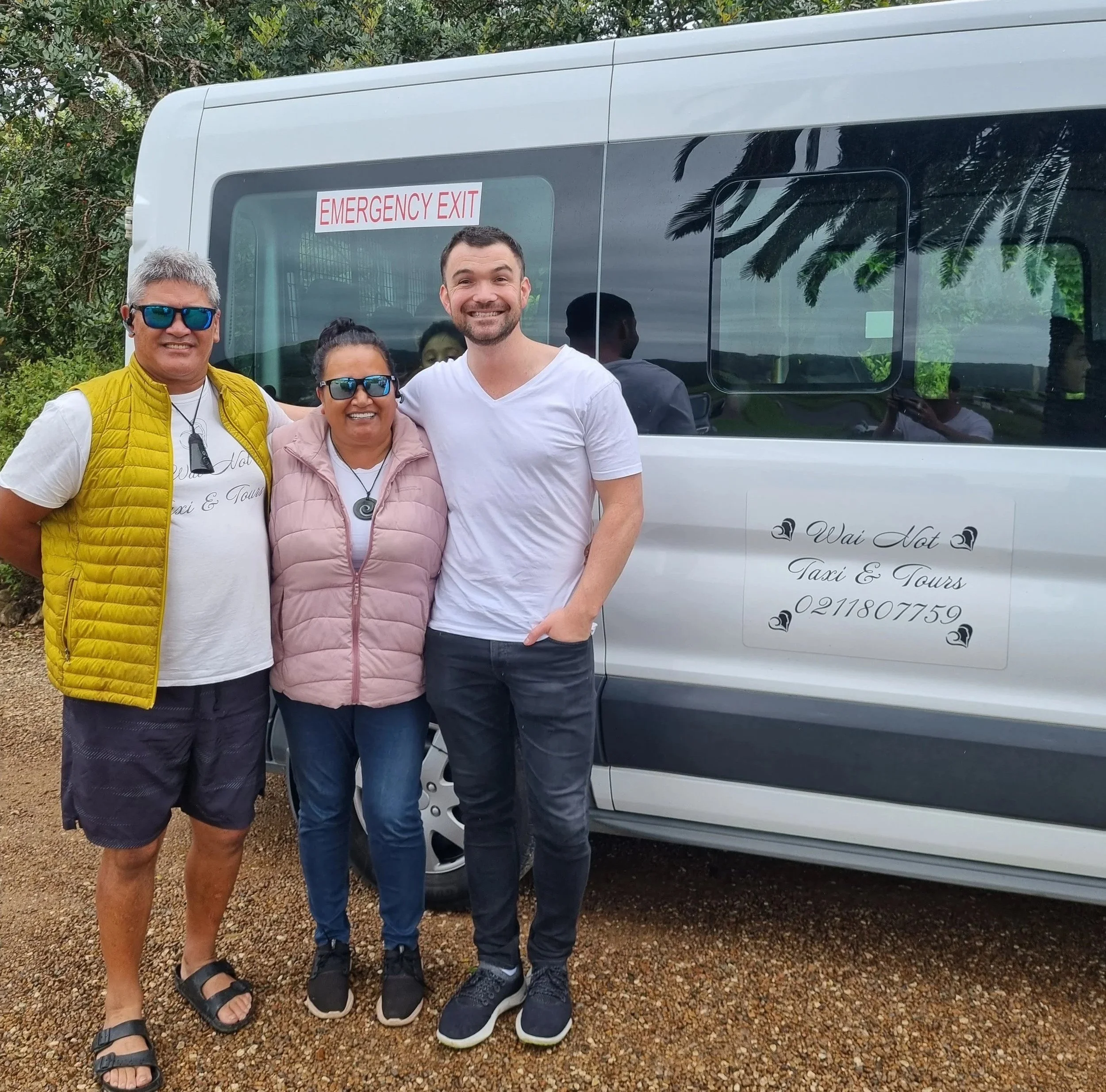 Top Benefits of Using a Waiheke Island Shuttle