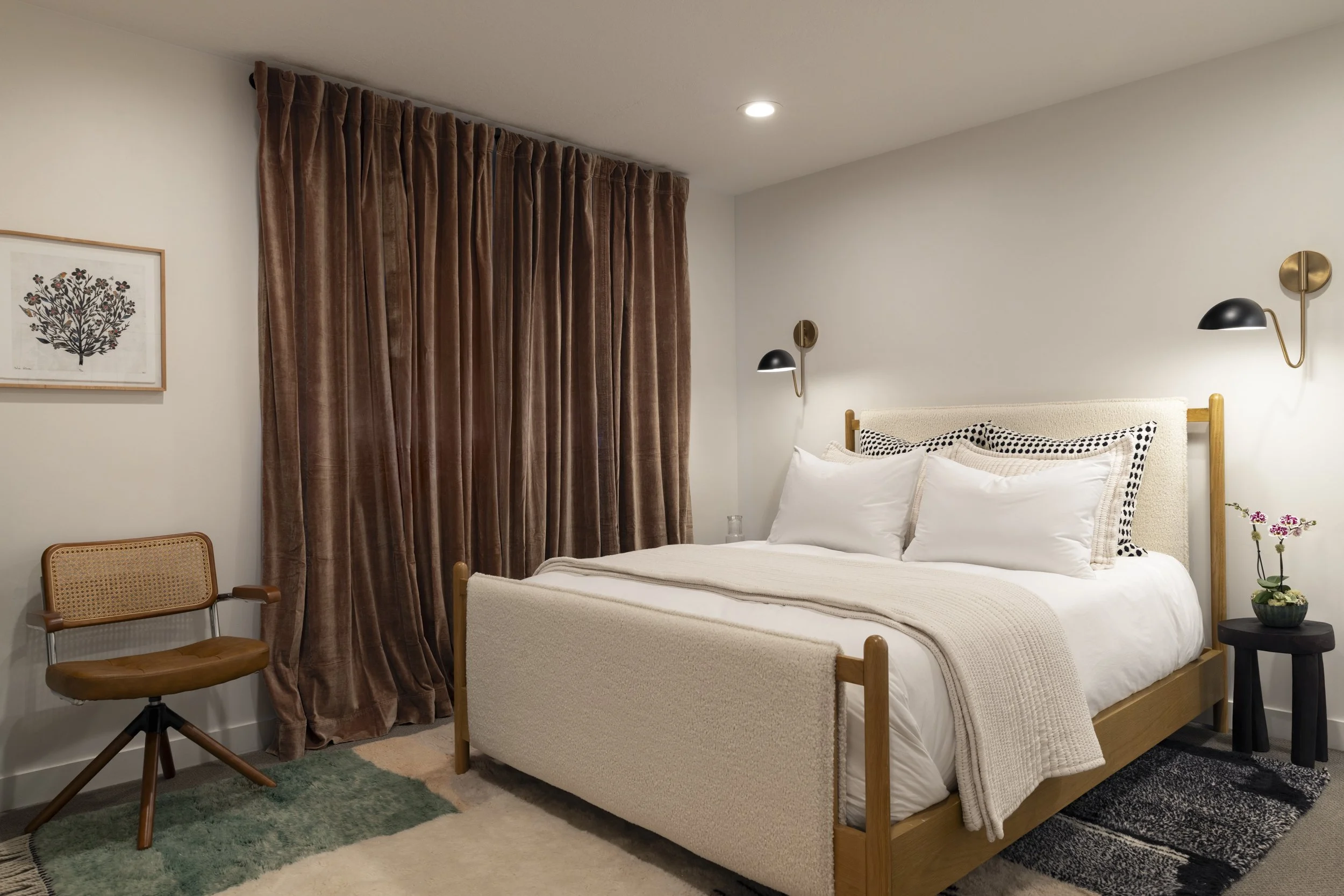 Be our guest. The guest suite on the third floor is private, featuring a full en-suite bathroom and huge walk-in closet. Tuck away to read using adjustable reading lights or watch TV on the mounted flatscreen in your queen sized bed - if you're ready