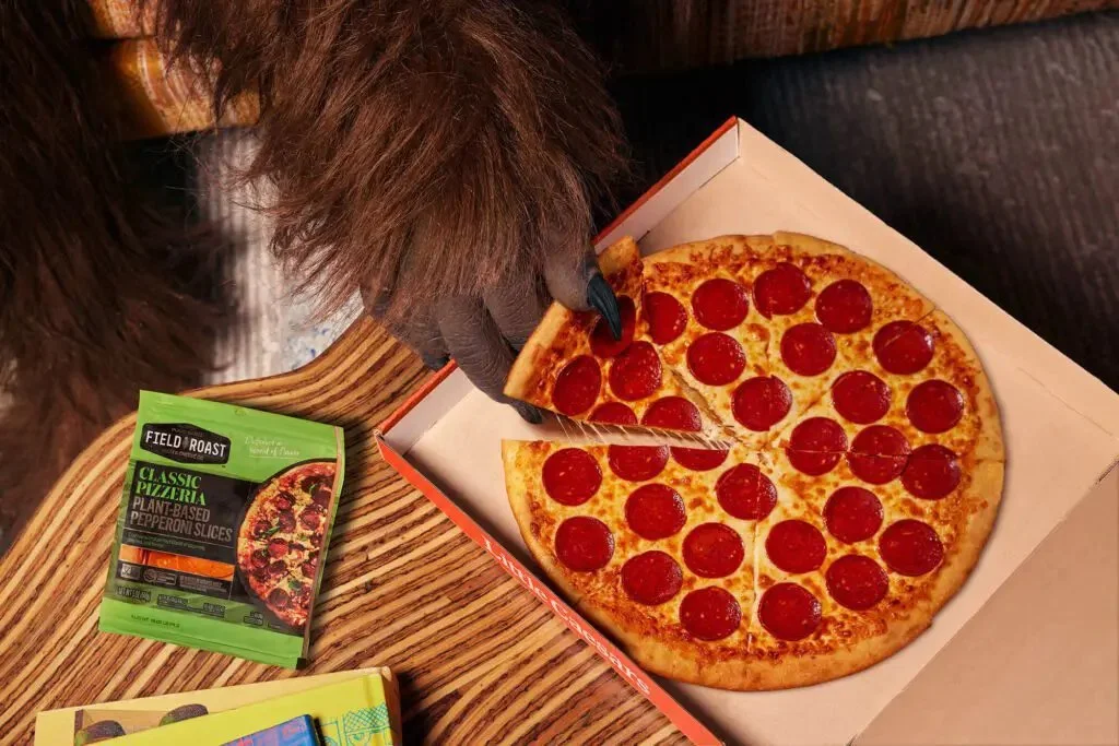 Field Roast x Little Caesars - Planteroni Pizza