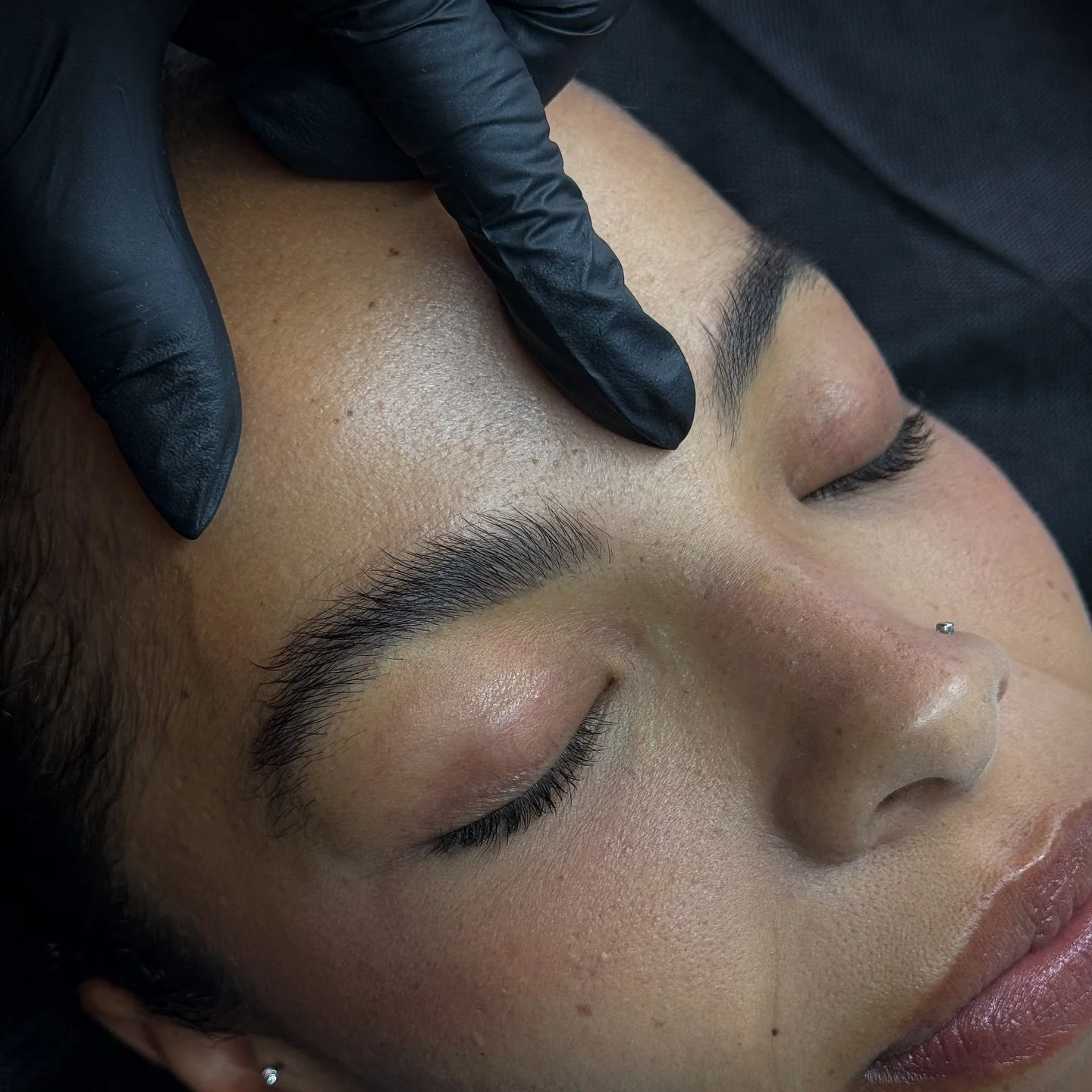 2 years post-microblading and my brows are still on point! Healed and happy #microbladedbrows