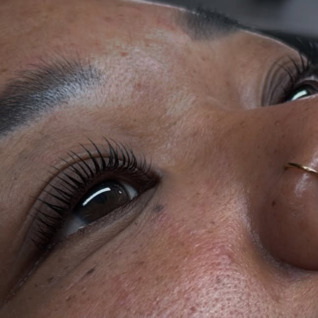 TGIF ✨ #koreanlashlift 

Artist @browsbyleo 
www.studiosimonyi.com