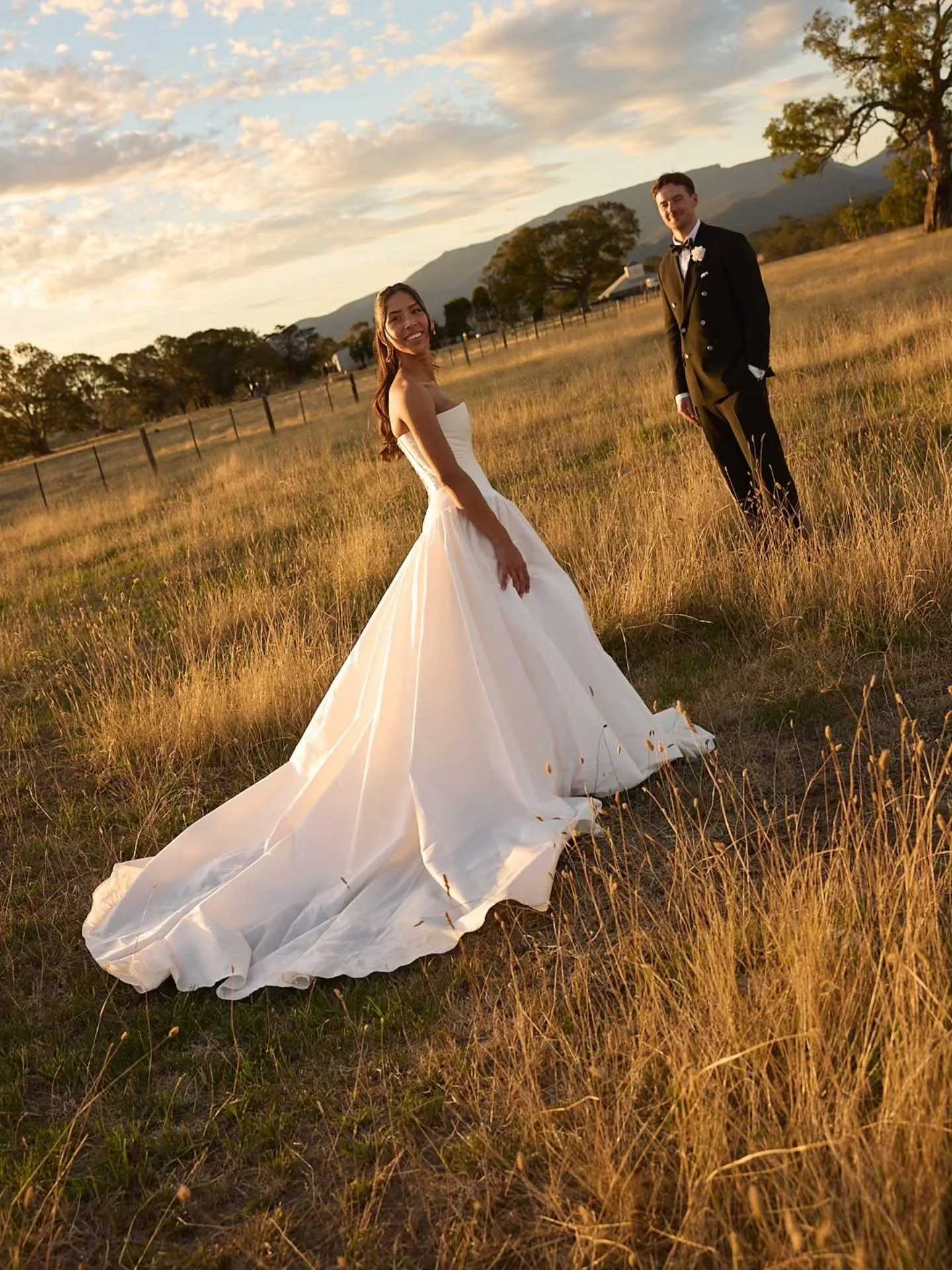 I started this page to share places I've been lucky enough to visit, and somewhere along the way, it became about the people in them too.

Im shifting things a little and moving more into weddings. Still the same eye, just more focused on real moment