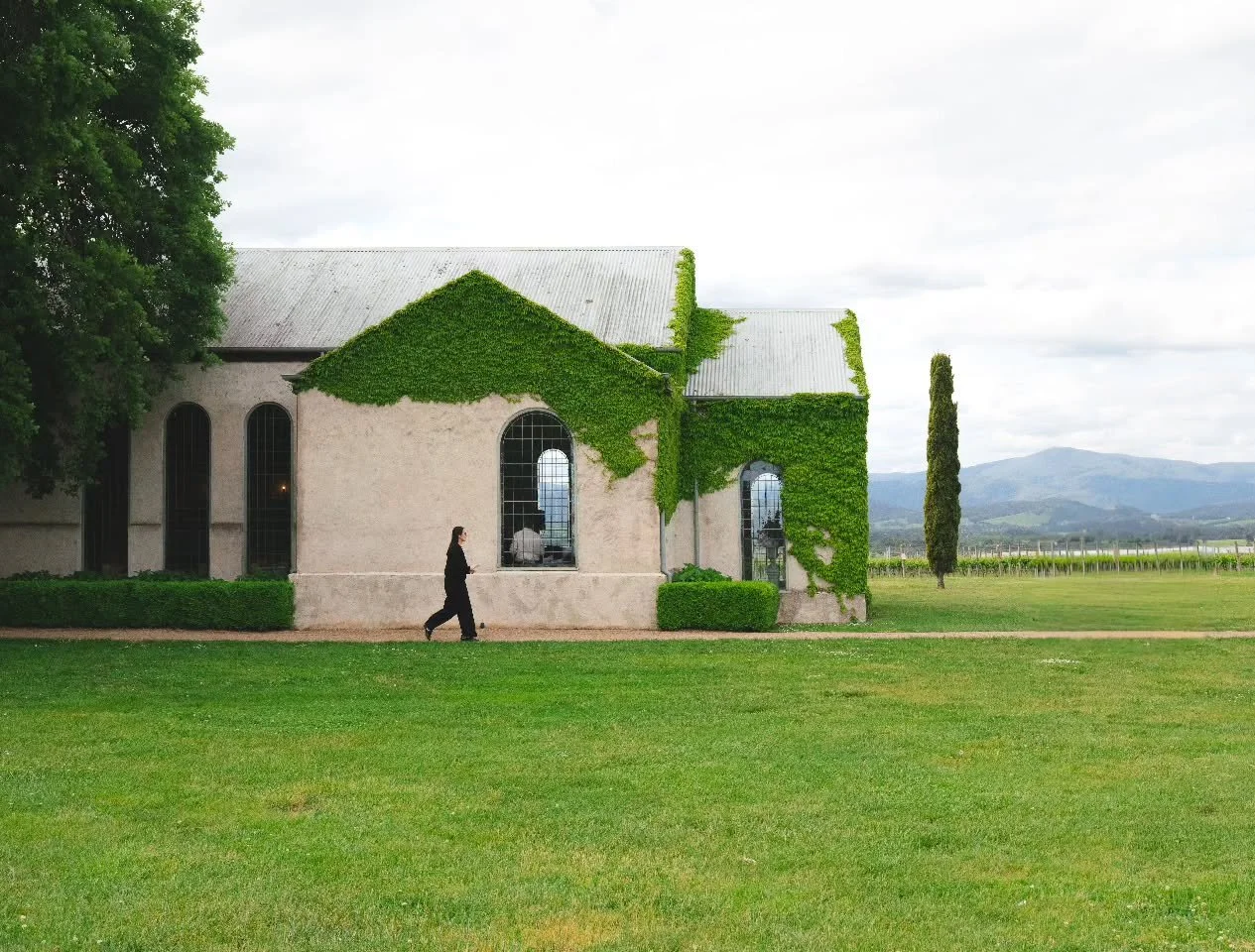 The Yarra Valley continues to be one of the most consistent places for beautifully understated weddings

Shot for @tenacresagency