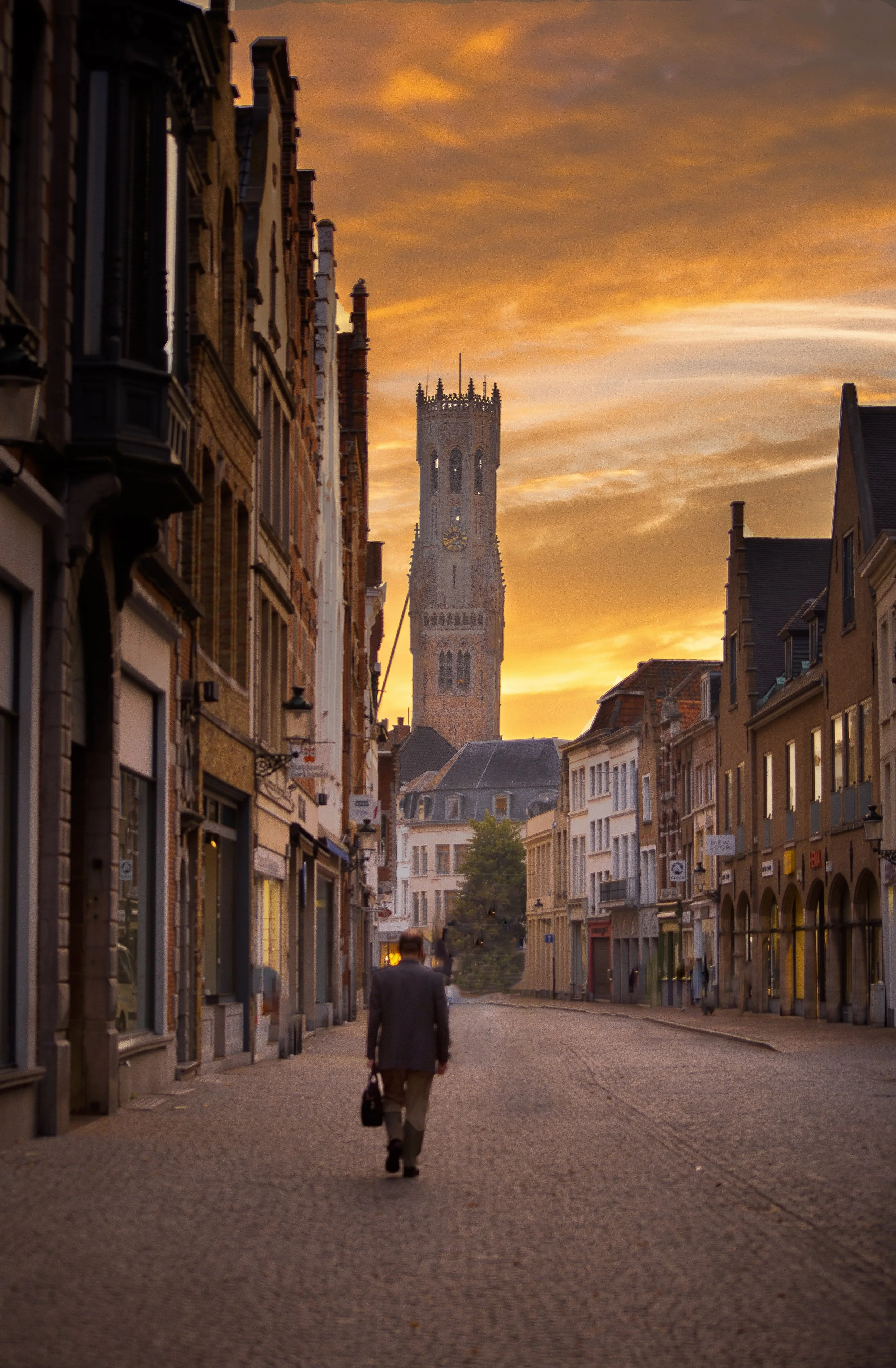 bruggesunrise (1 of 1).jpg