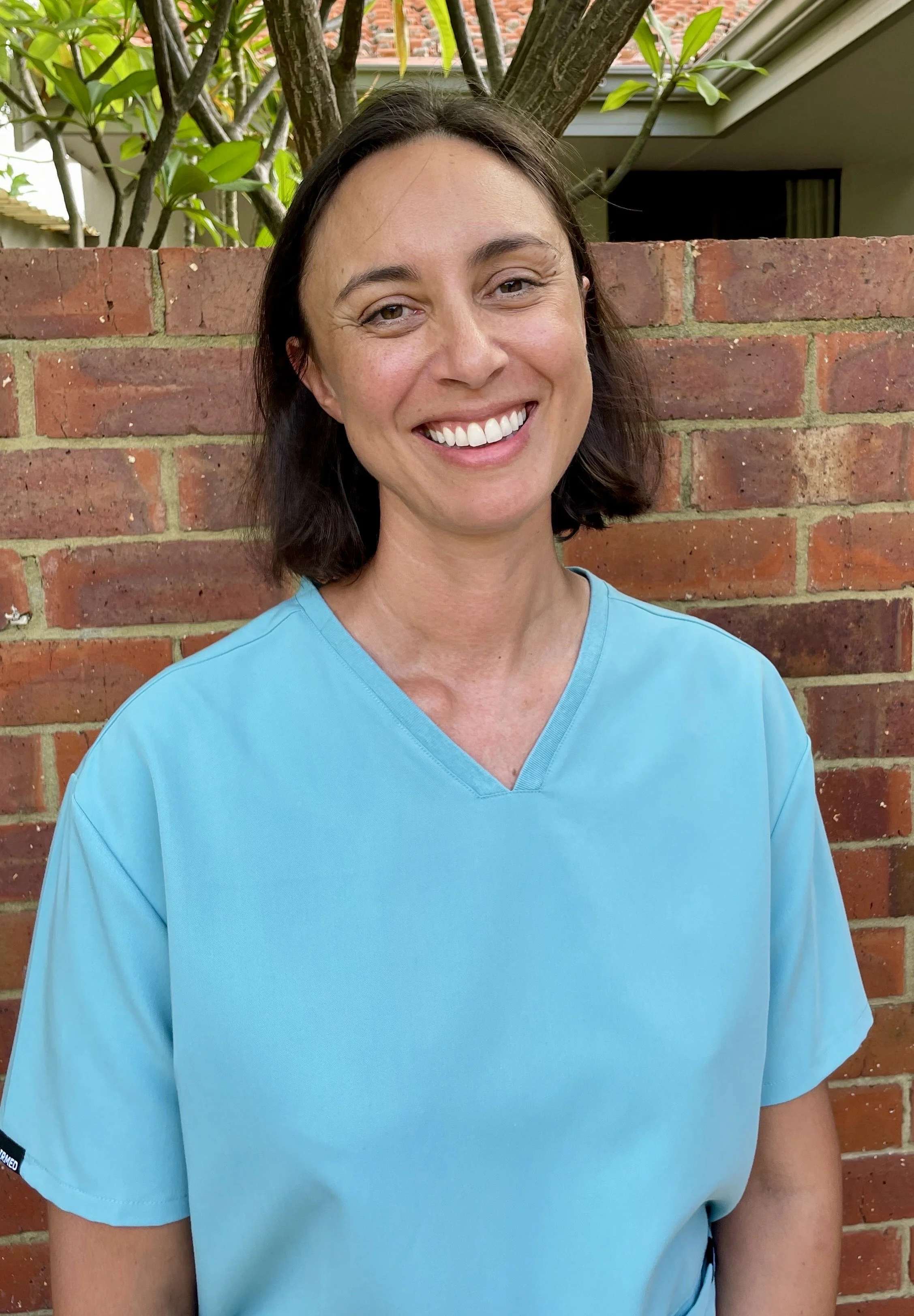 Dr Kylie Lewis is our orthodontic therapist at Claremont Orthodontics. She graduated with a Bachelor 's Degree in Dental Surgery (with Credit) from Otago University, New Zealand in 2004.