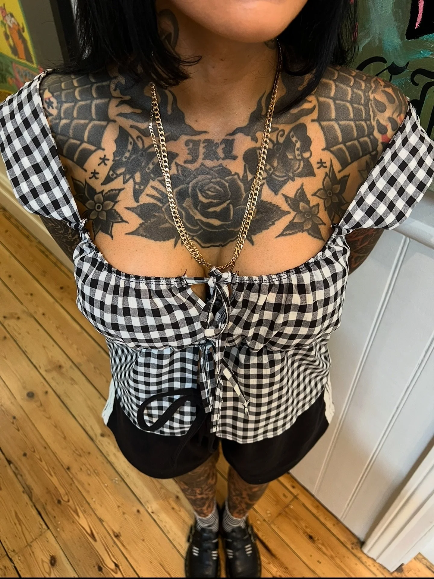 Healed chest 🦋 🌹 and shoulders 🕸️ on my partner @kodi.leteysh &hearts;️&hearts;️
