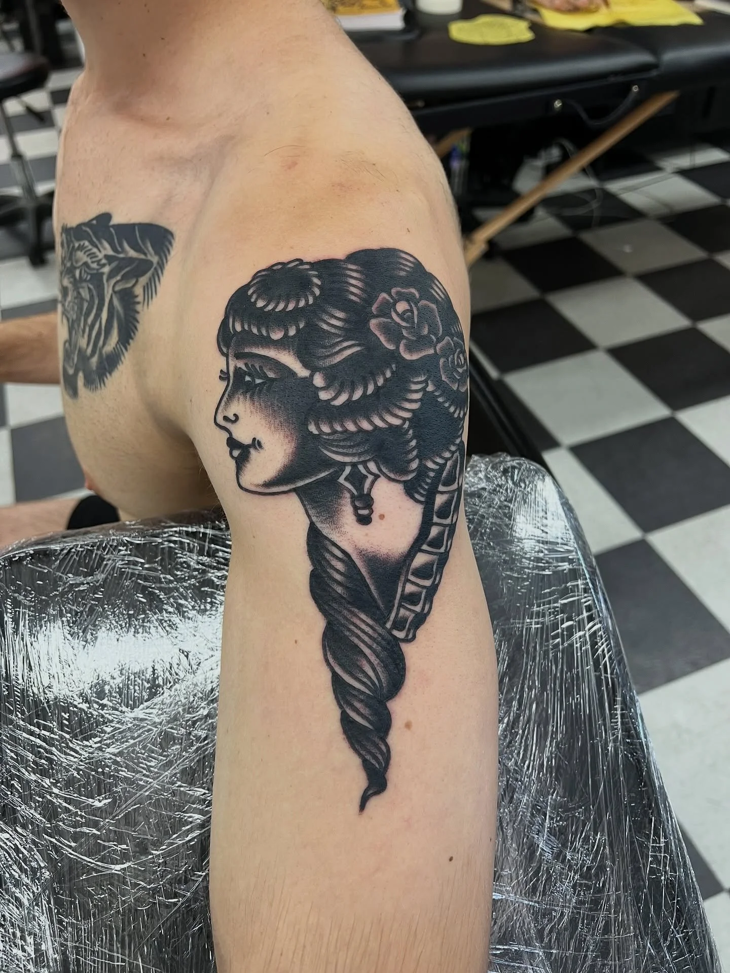 One of my favourite things to tattoo at the top of the arm is a girls face. DM to get yours sorted today!!