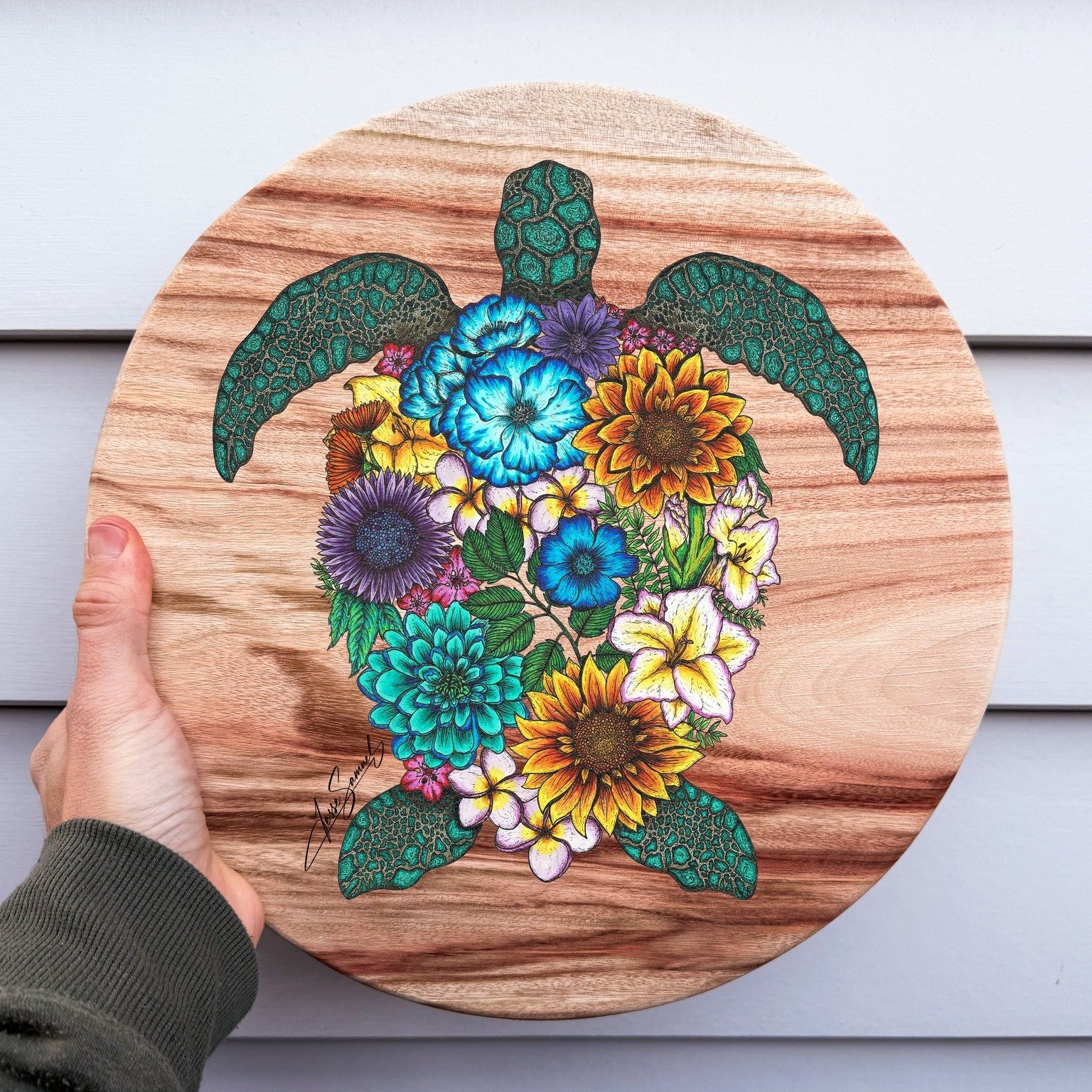 Floral Turtle Camphor Laurel Boards. Pre-Orders on Sale. ;) 

https://www.jessesamuel.com.au/shop-tSMIr/hot-boards

Used as a serving board, hot board, or reverse side as a cutting board. Available in a few different sizes. The boards are also made b