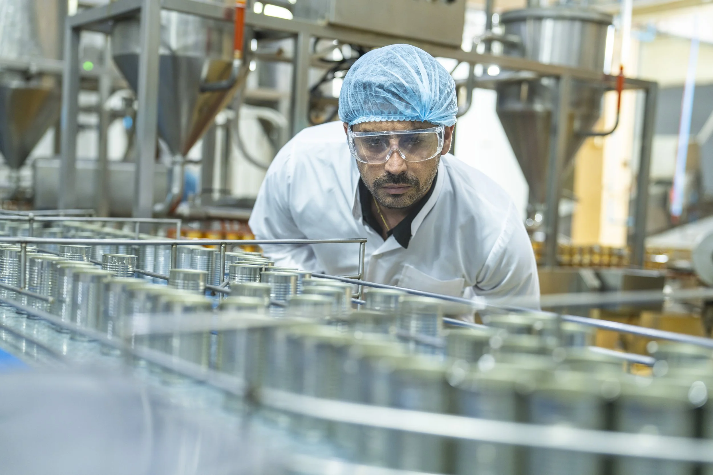 Qualitätsverantwortung in der Lohnabfüllung für Lebensmittel, Kosmetik und sensible Produktgruppen