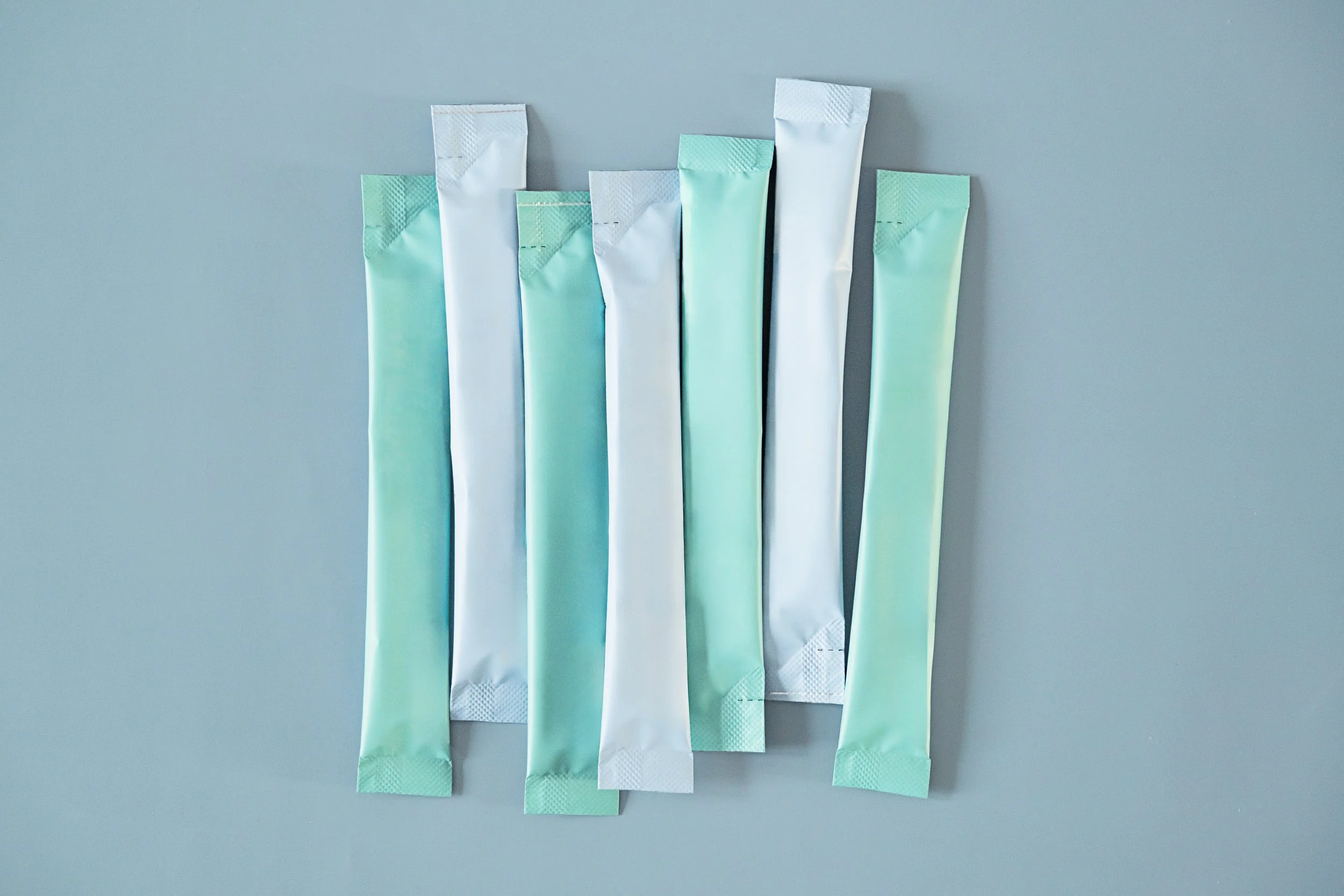 Stickpacks als flexible Verpackungslösung für professionelle Lohnabfüllung
