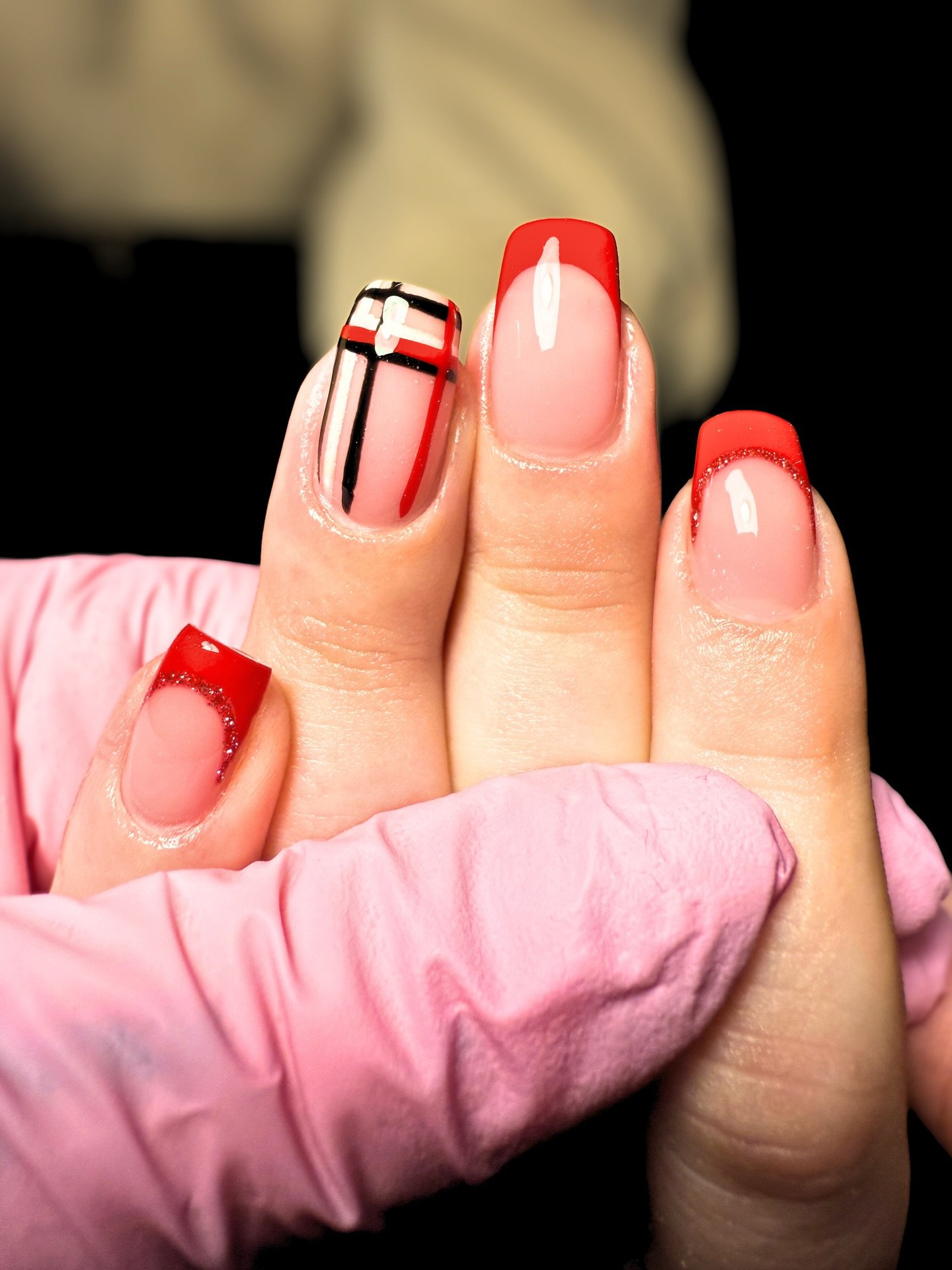 Some festive nails I&rsquo;ve done recently. I love going through the seasons with nail art designs and love seeing everyone&rsquo;s own interpretations of festive nails too! Soooo cute 😍

It&rsquo;s officially been a year since I qualified in biab 