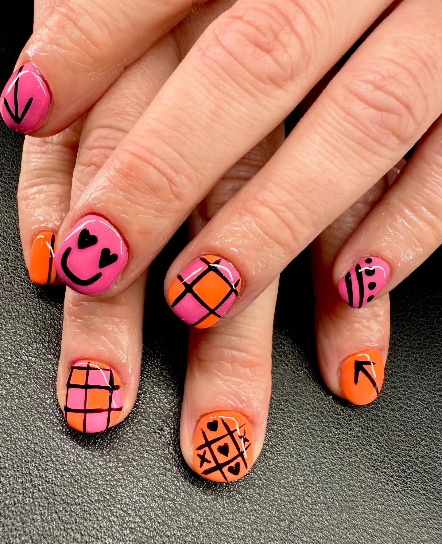 Get yourself a team mate that&rsquo;s completely on your wave length. 
What happens when you do @thexsbarber nails and suggest a photoshoot 🤣 
Thank you for always bringing the laughs to work. 

#biabnails #pinkandorangenails #dreamteam #manchestern