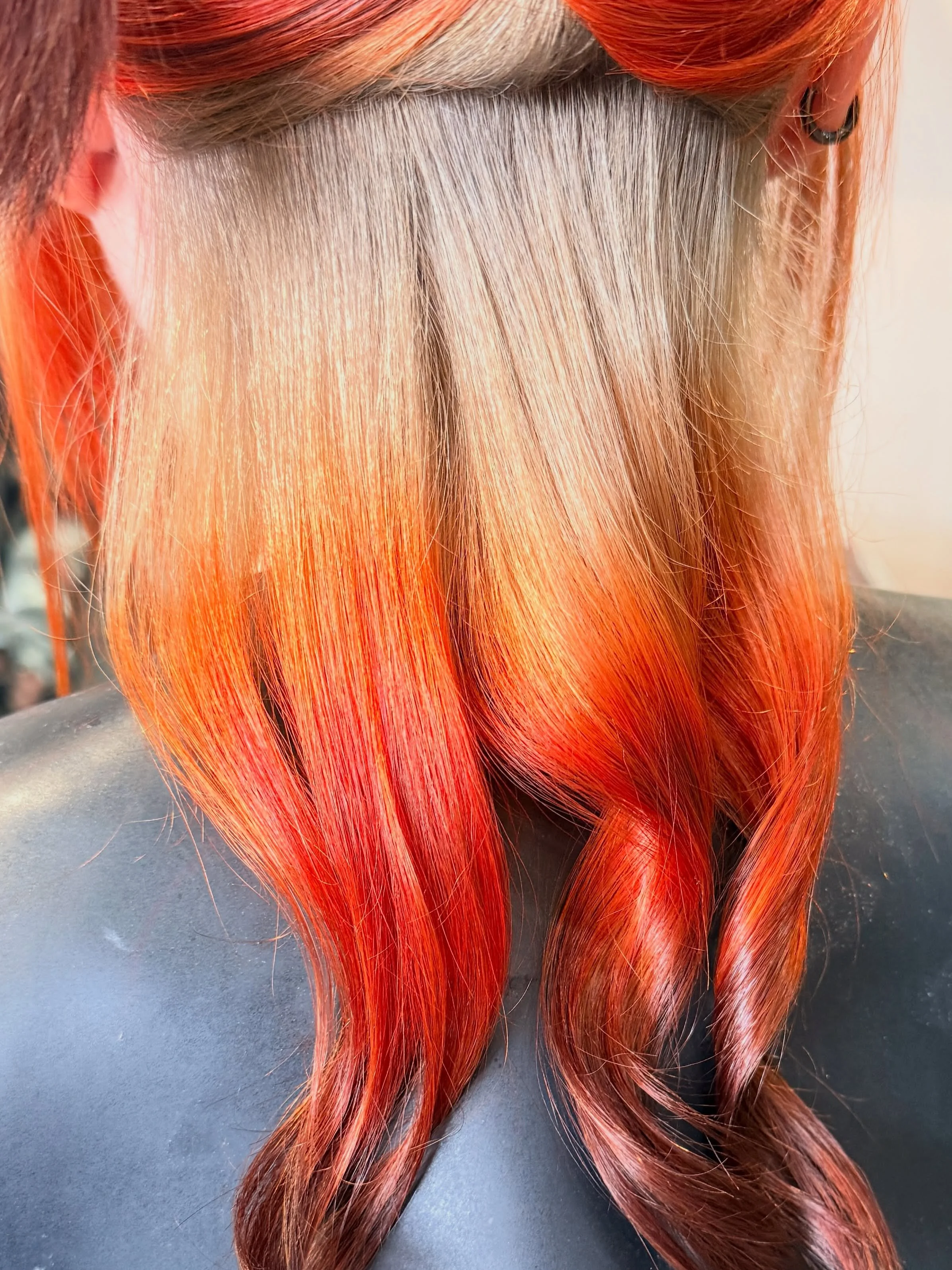 🧡 Plot twist: she changed the whole plan.

The brief: &ldquo;I want to look like a flame.&rdquo; 🔥

This queen came to her consultation with bleach blonde hair, dreaming of a natural copper transformation&hellip;

&hellip;and then turned up to her 