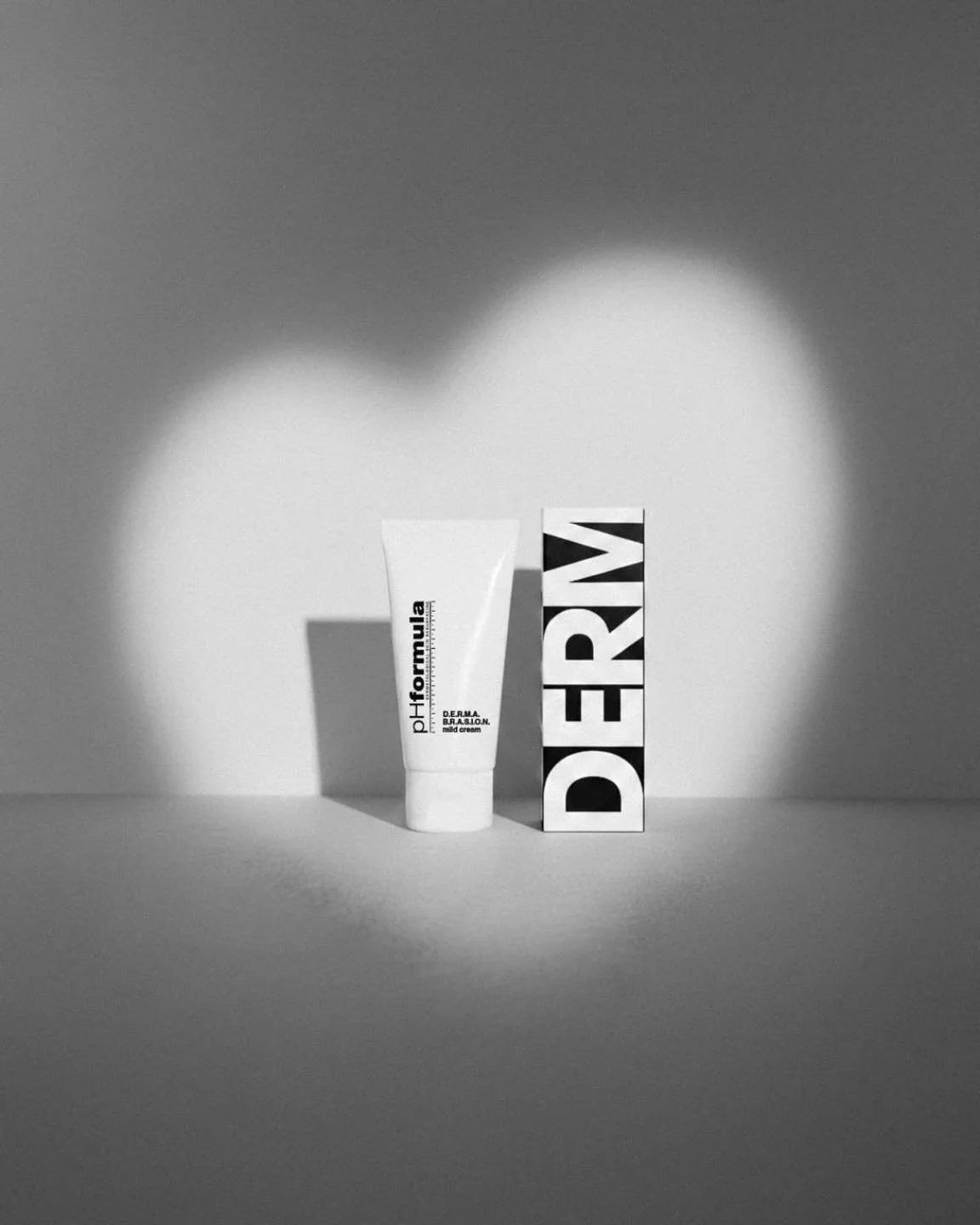 ✨ DERM RETAIL ✨
Smooth. Bright. Refined.

Our pHformula Dermabrasion Cream is the ultimate at-home skin polisher 🤍
Designed to gently resurface, improve texture and boost glow &mdash; without the downtime.

✔️ Helps refine pores
✔️ Improves skin ton
