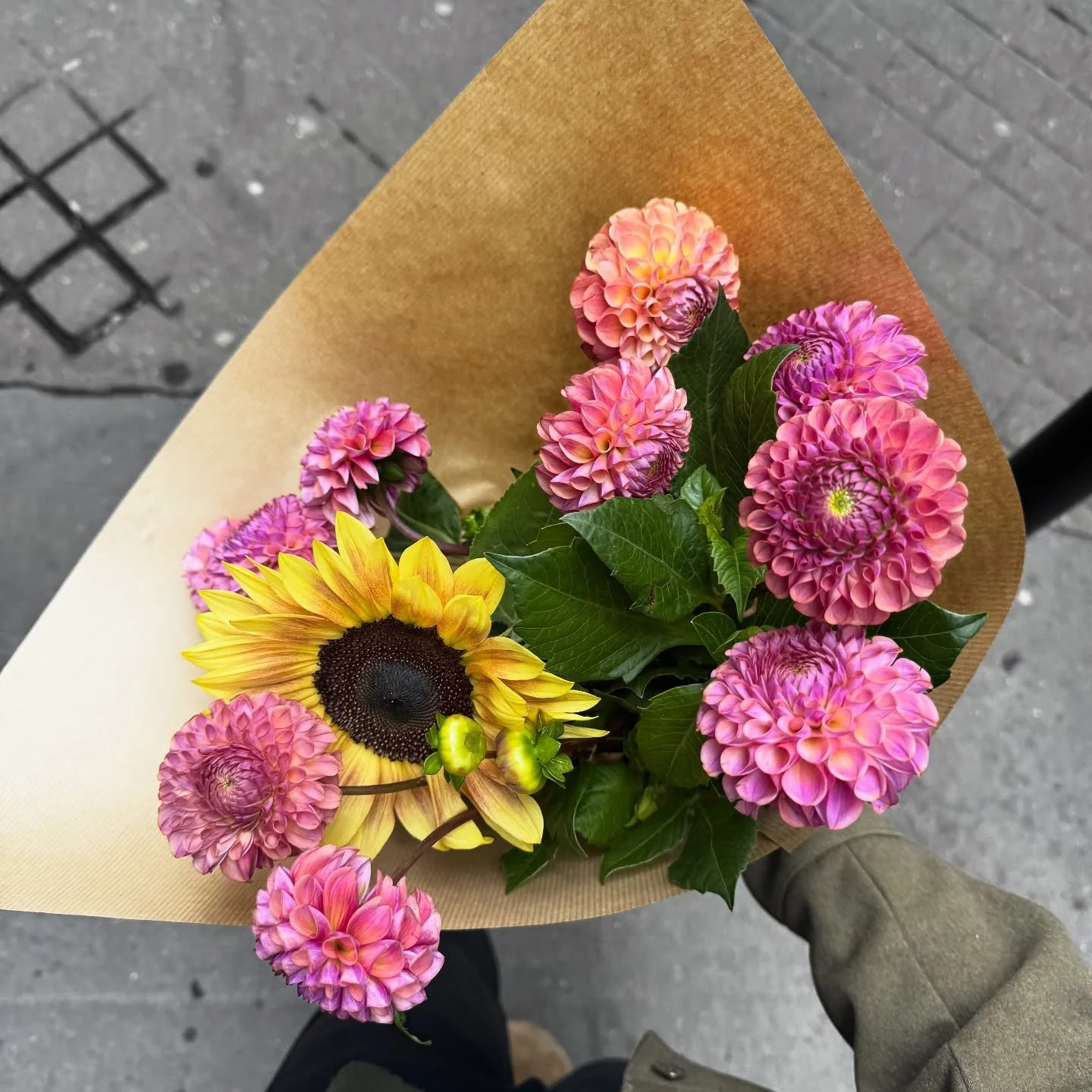 ✨ Octobre s&rsquo;habille de rose ✨

Chez Janet Studio, on soutient la sensibilisation au d&eacute;pistage du cancer du sein. 💗
Un petit clin d&rsquo;&oelig;il aujourd&rsquo;hui&hellip; en attendant de vous d&eacute;voiler tr&egrave;s bient&ocirc;t 