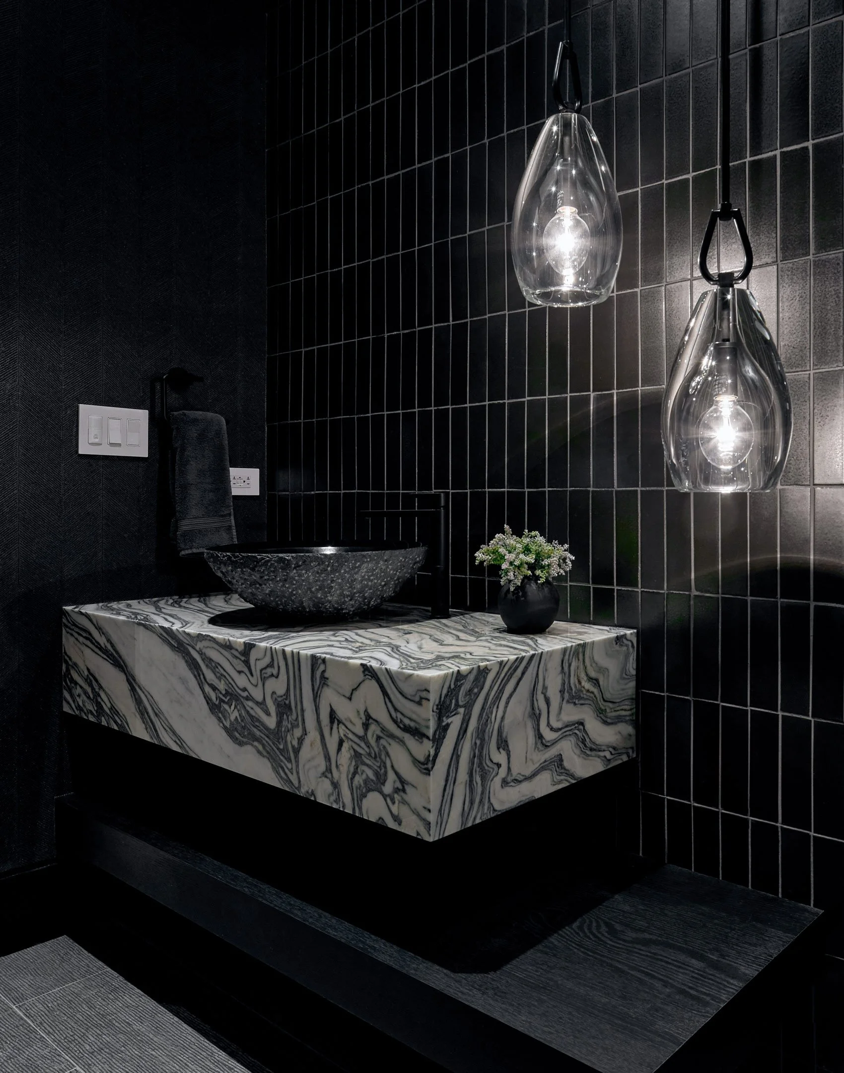 IR_WARNER_BASEMENT_BATHROOM_0269.jpg