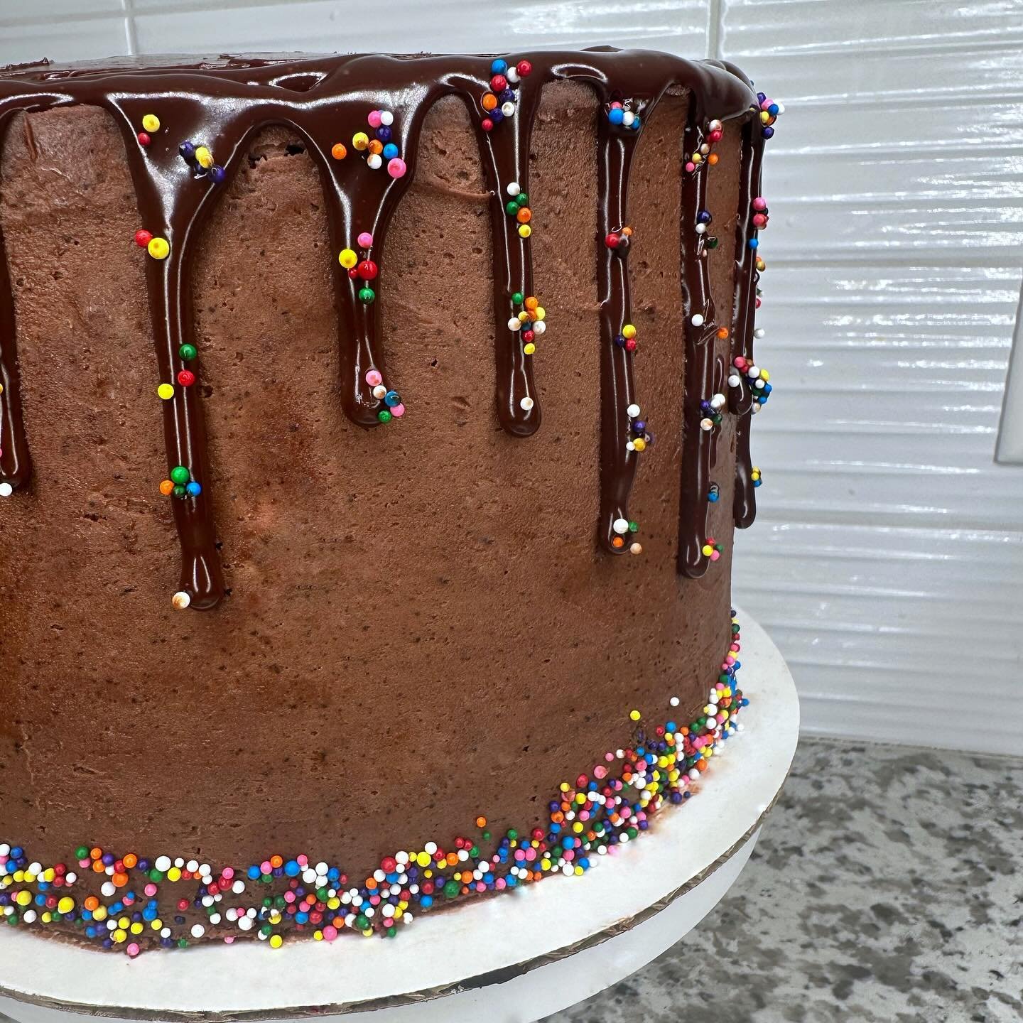up close and personal can&rsquo;t wait for all the exciting things that are coming at the top of the year 😝💕👏🏽 
.

.
.
.
#betterbeblairs #charlotte #charlottebaker #clt #chocolatecake
