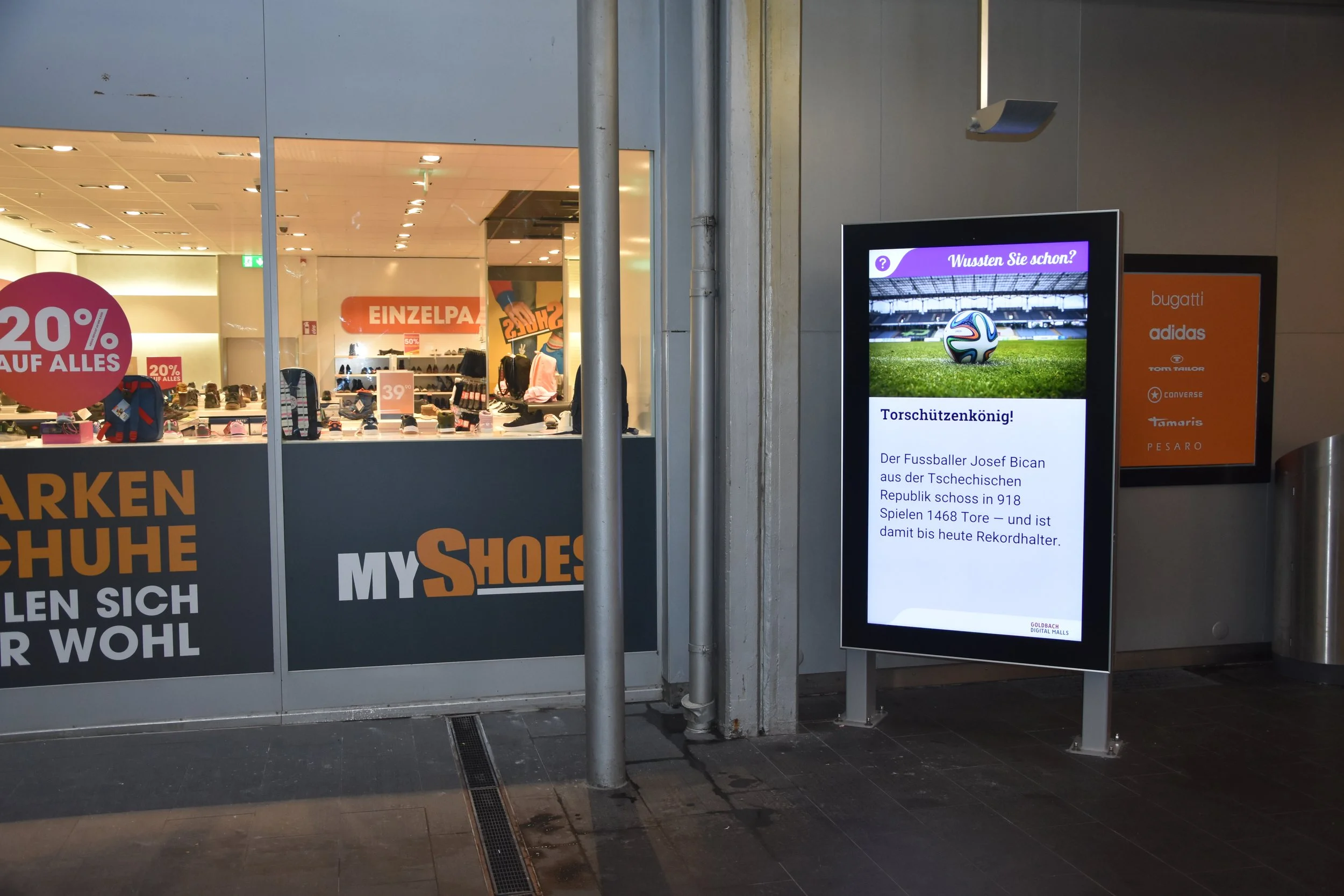 Shopping Tivoli Spreitenbach (2).JPG