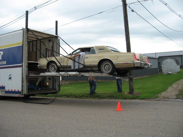 loading Lincoln 007.jpg