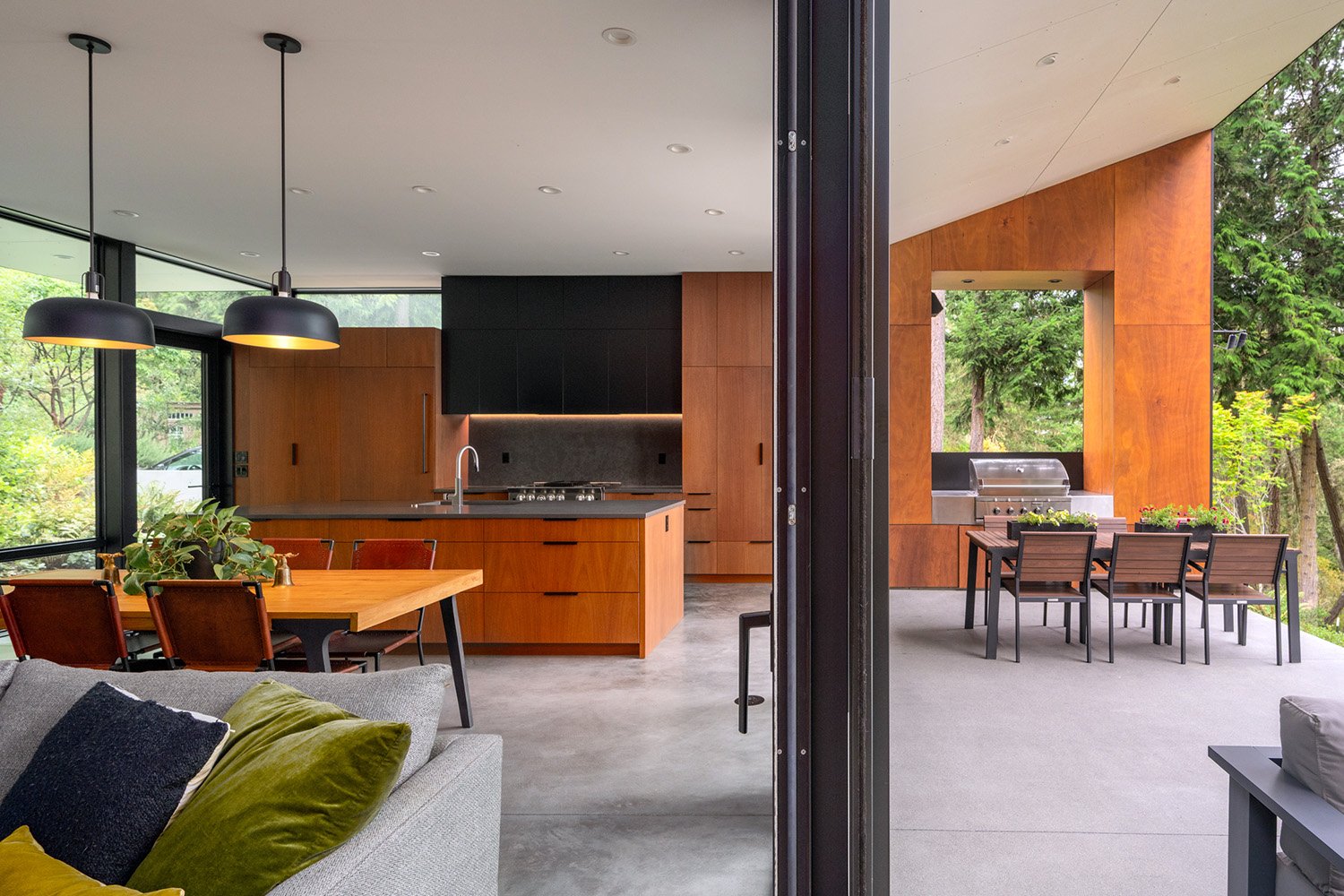 Twin-Cedars_Indoor-Outdoor_DVP.jpg