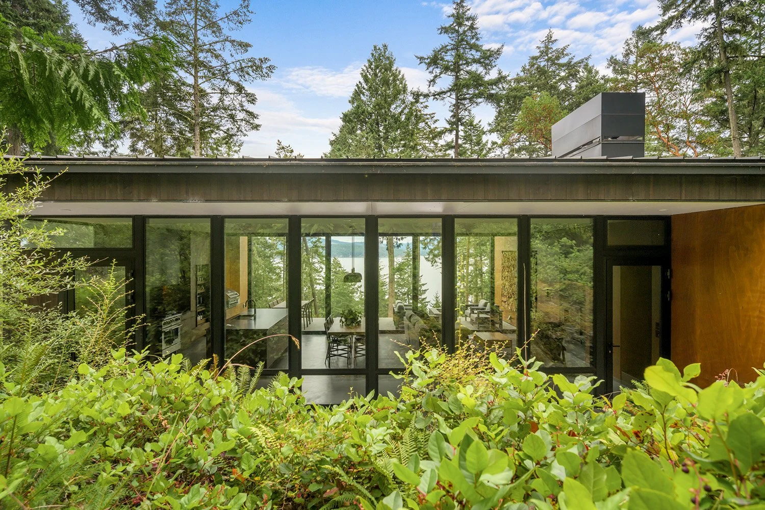 Twin-Cedars_Exterior-Entry-See-Through_DVP.jpg