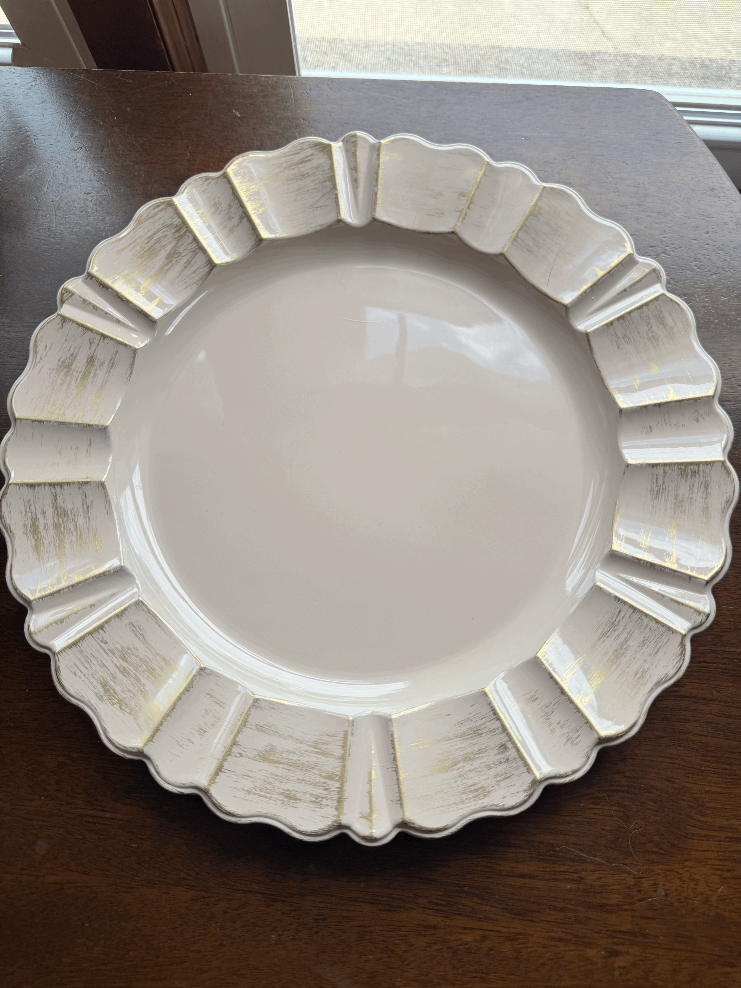 White & Gold Scalloped Charger Plate