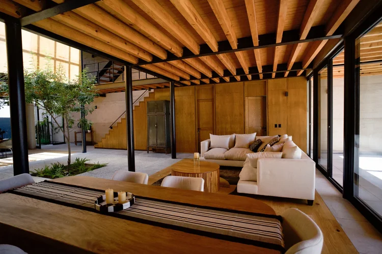 Villa de tierra compactada en Valle de Los Senderos, Villas Muros