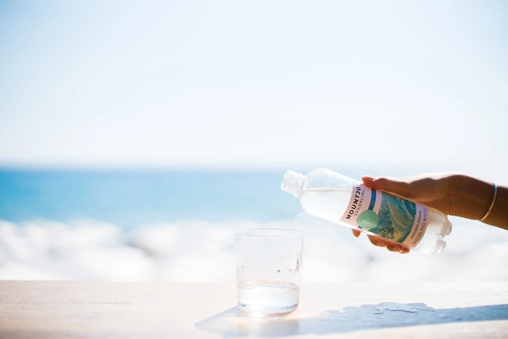 natural-pouring-hand.jpg