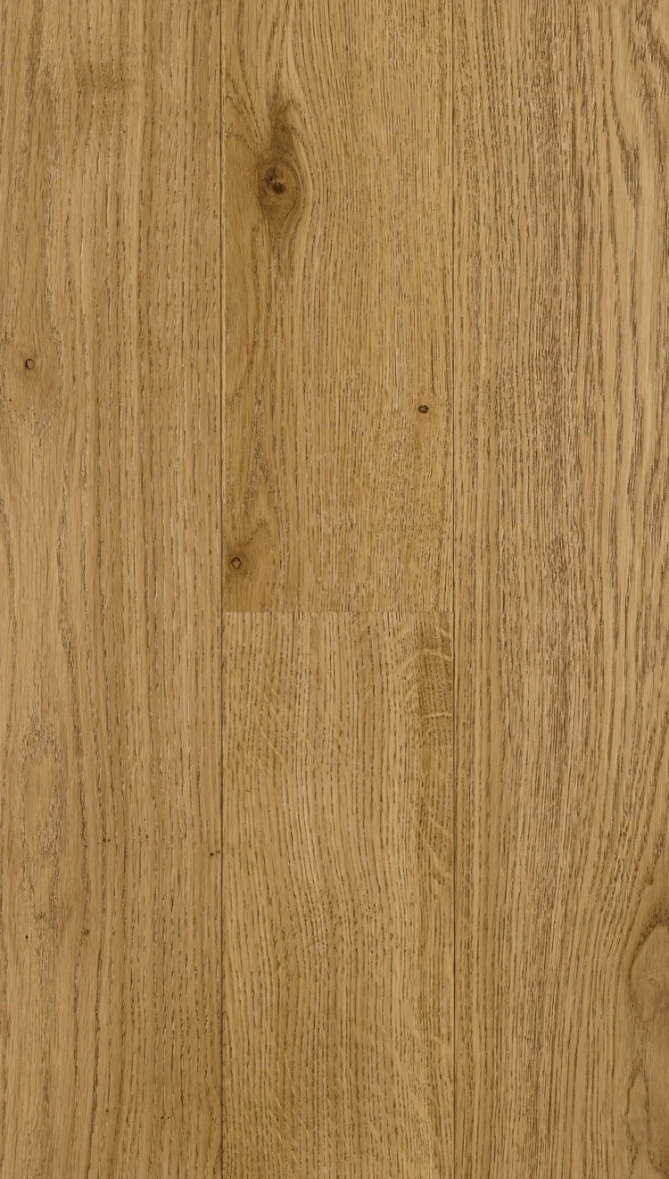 Primer plano de una superficie de madera con vetas y nudos naturales.