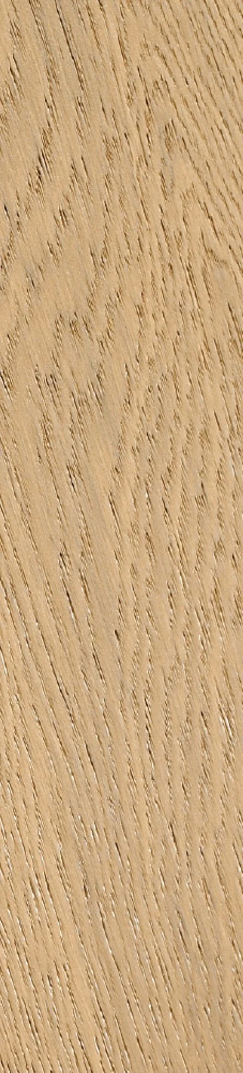 Superficie de madera clara con vetas horizontales.