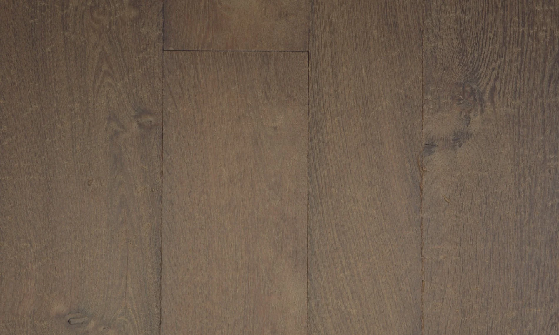 Superficie de madera con vetas y nudos