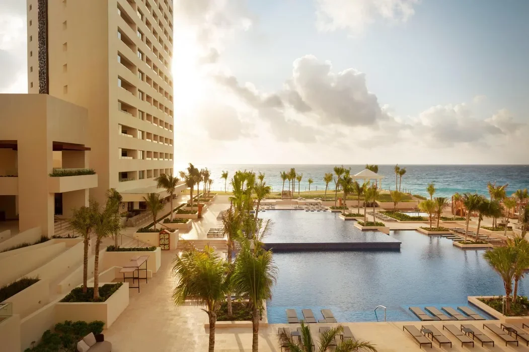 HOTEL CANCUN.webp