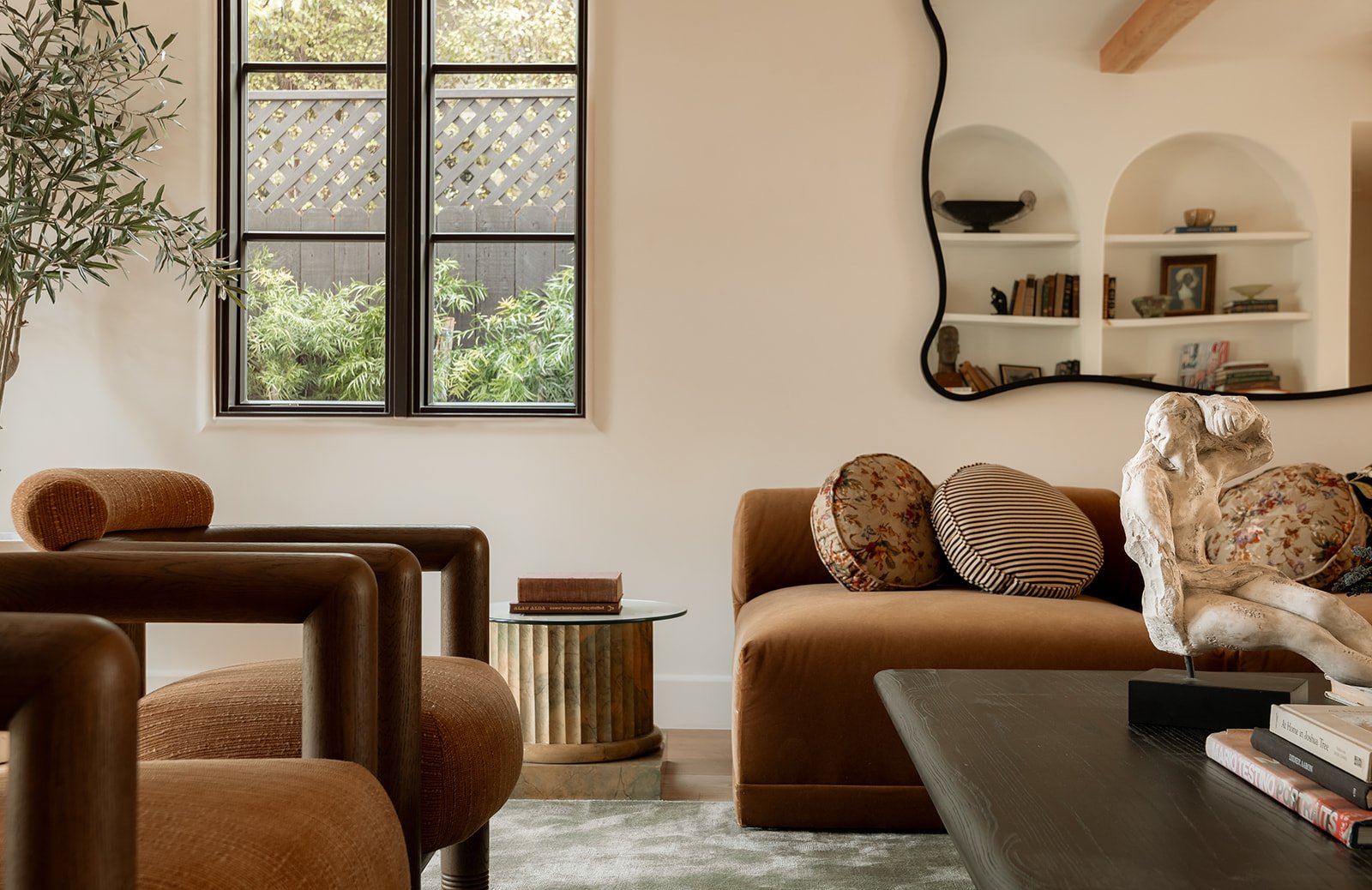 Glyndon, Venice · Spatial Planning · Art Curation & Placement · Decor Selection · Styling