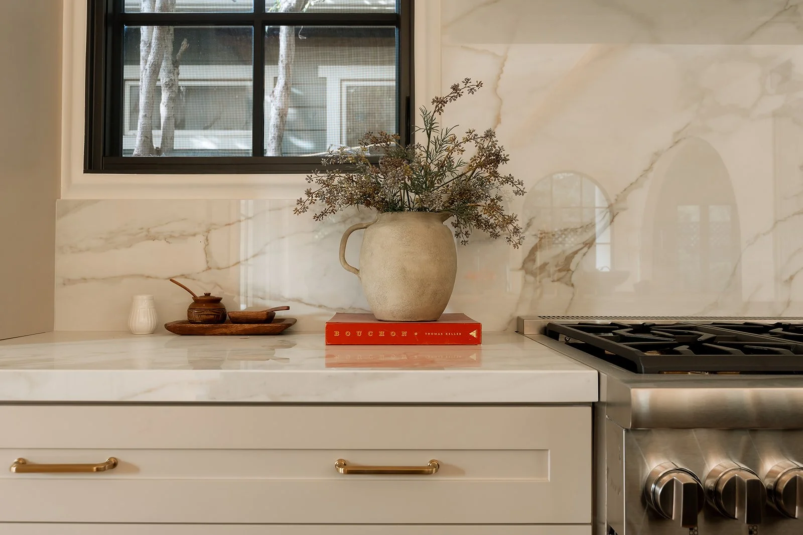 Glyndon, Venice · Spatial Planning · Art Curation & Placement · Decor Selection · Styling