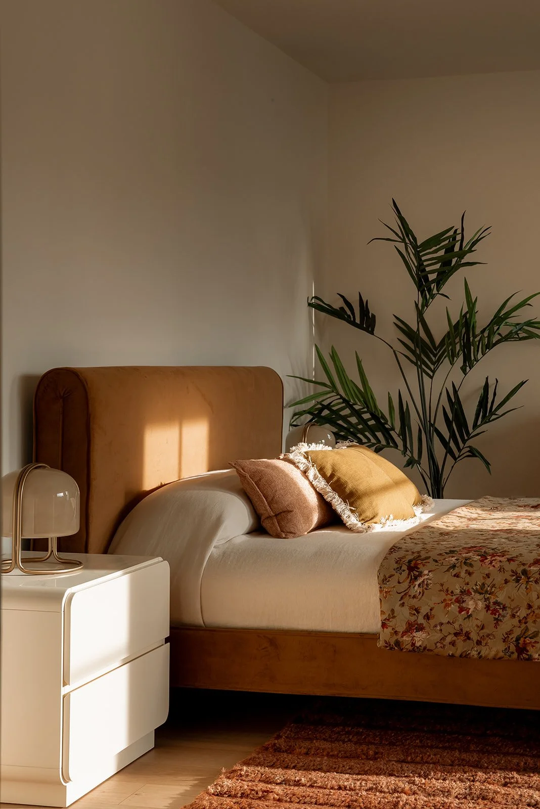Glyndon, Venice · Spatial Planning · Art Curation & Placement · Decor Selection · Styling