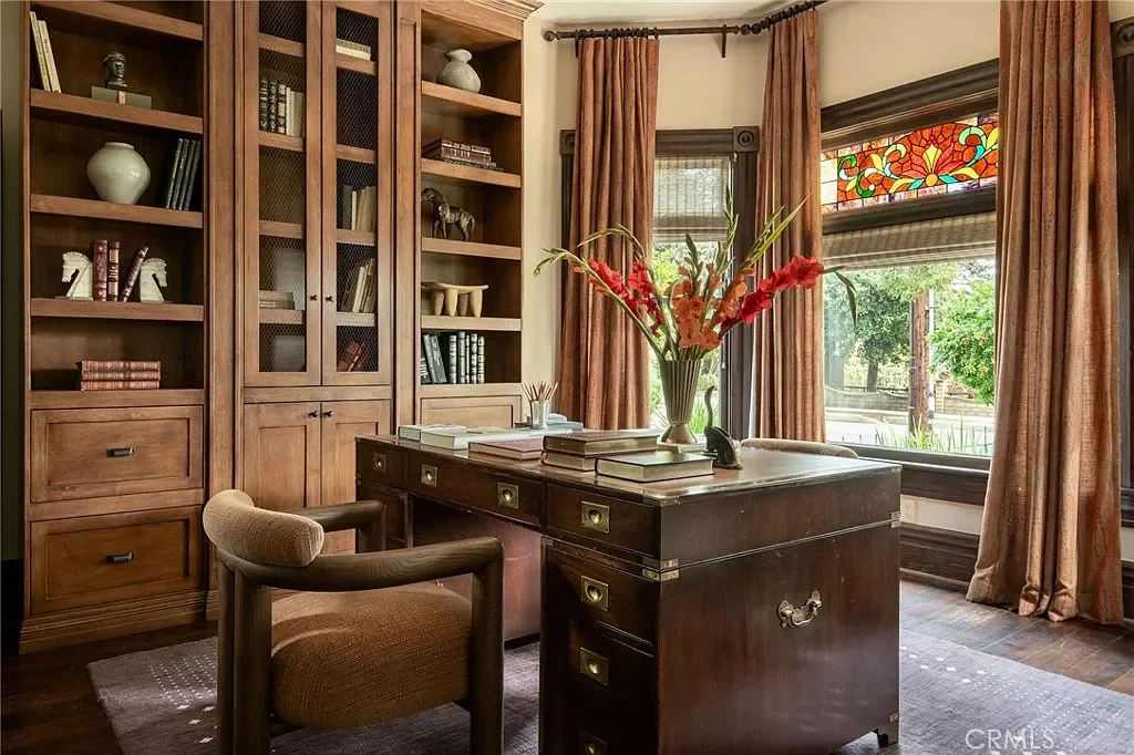 Raymond, Pasadena · Spatial Planning · Art Curation & Placement · Decor Selection · Styling