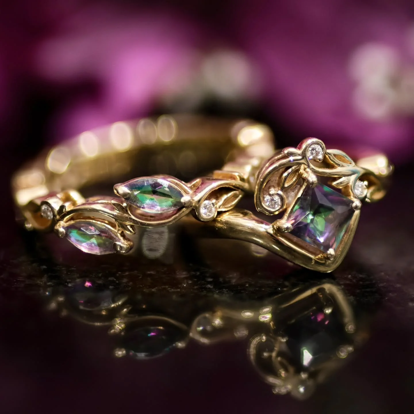 A long-awaited ring photo

Thank you @goldengiftsjewelry for bringing our dreams to life

@erik_wakar