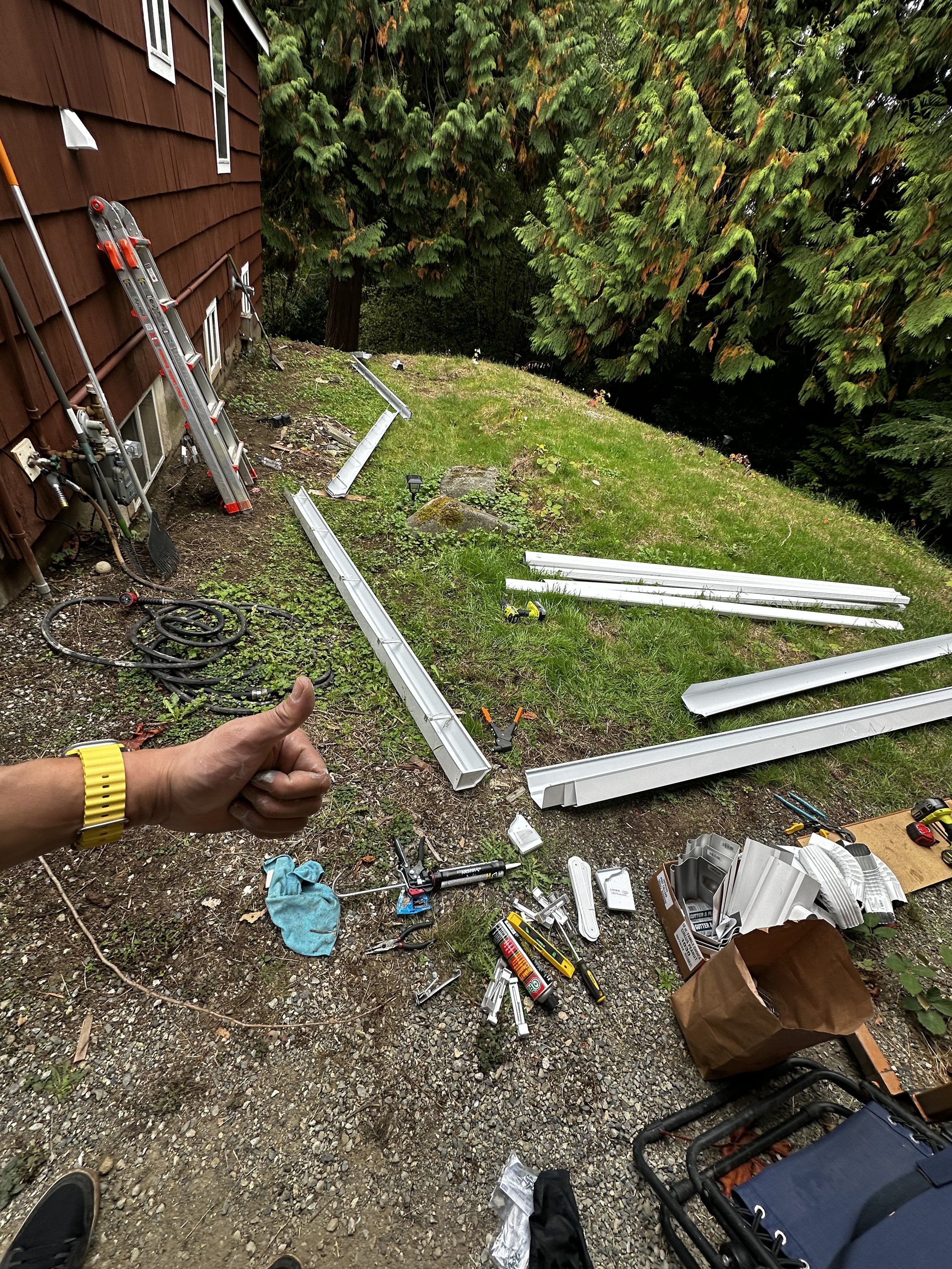 Aluminum gutter repair