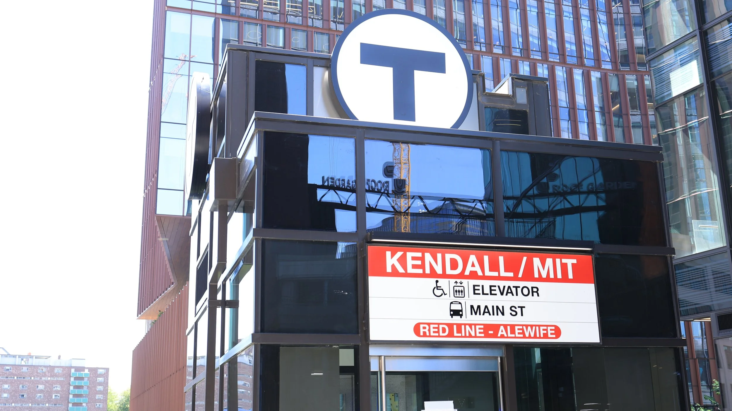 New Kendall/MIT station entrance opens