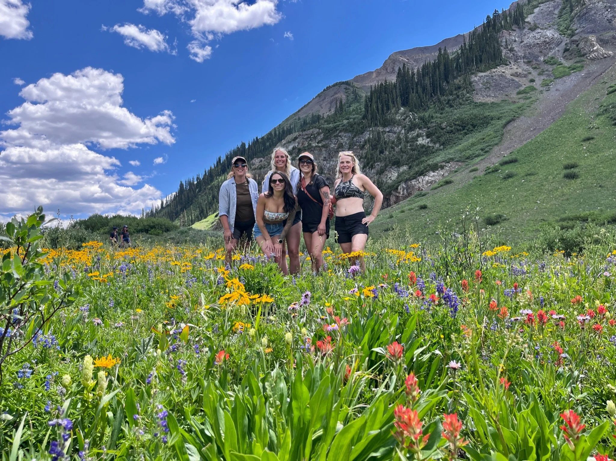 She Blooms Wild Crested Butte retreat hike in Colorado