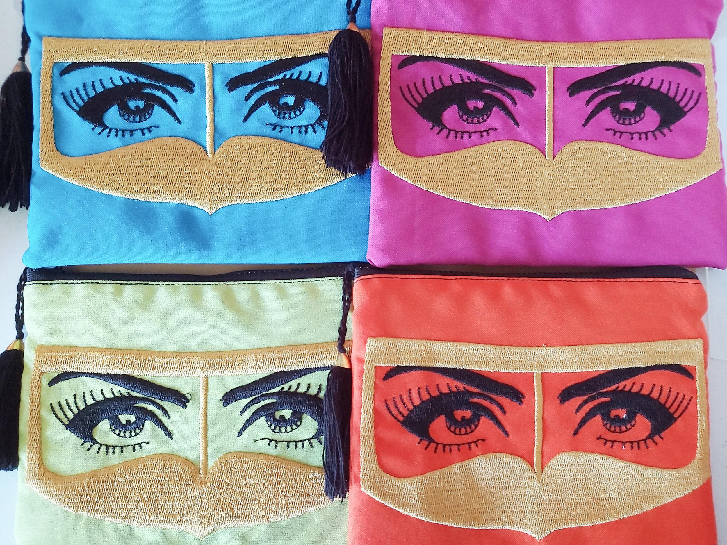 Batoola (Facemask) Pouches