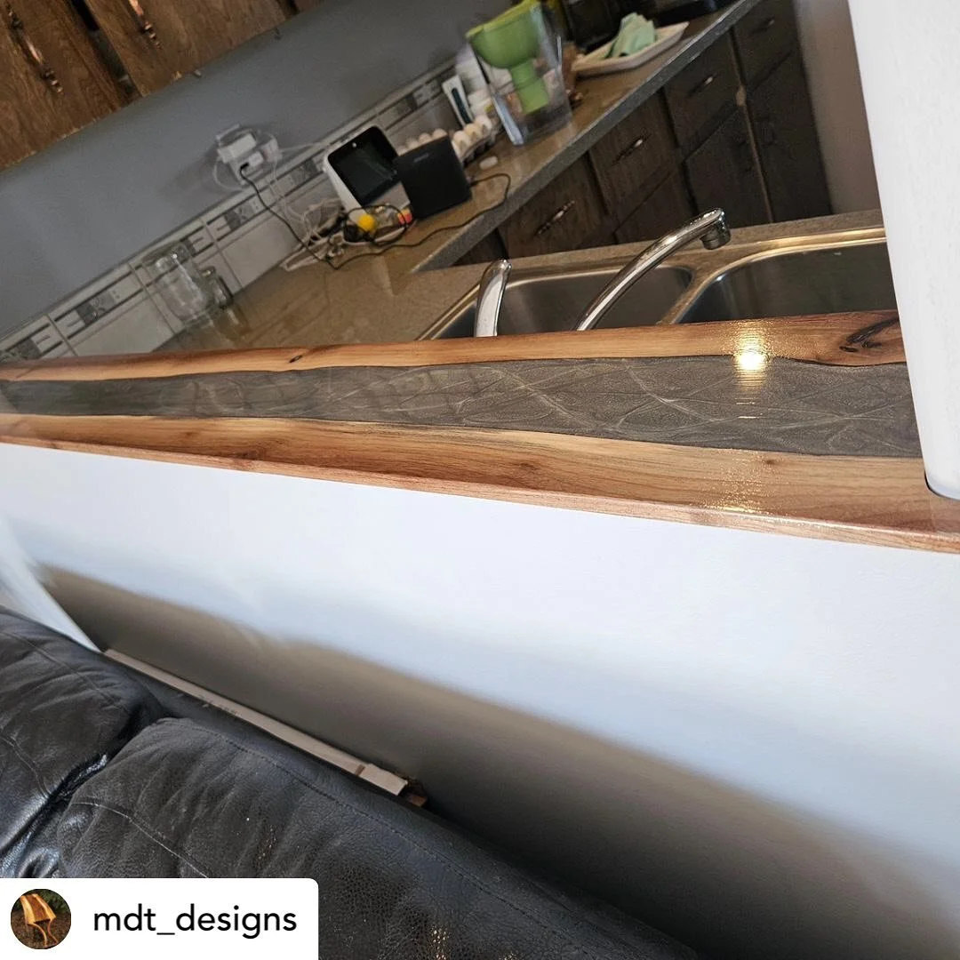 Big congrats to @mdt_designs , this turned out fantastic!!! 🤩😍 Thank you for choosing RAF always for your projects 🫶😃! 
#epoxyart #epoxy #epoxyresin #resin #resinart #blackwalnut #walnut #wooddesign #woodworking #resinartflow #resin #epoxyresin